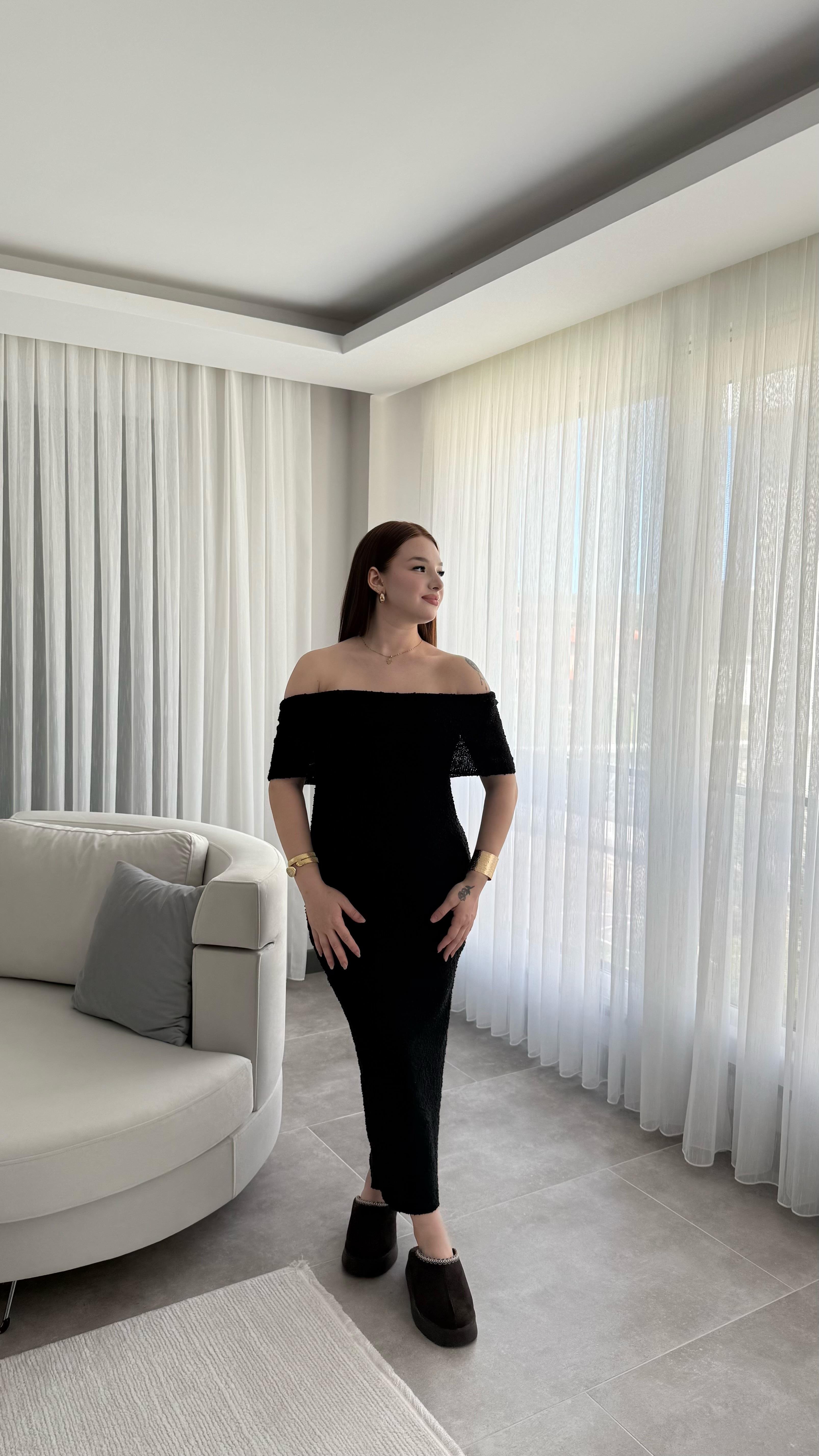 Havlu Madonna Yaka Sıfır Kol Elbise Siyah