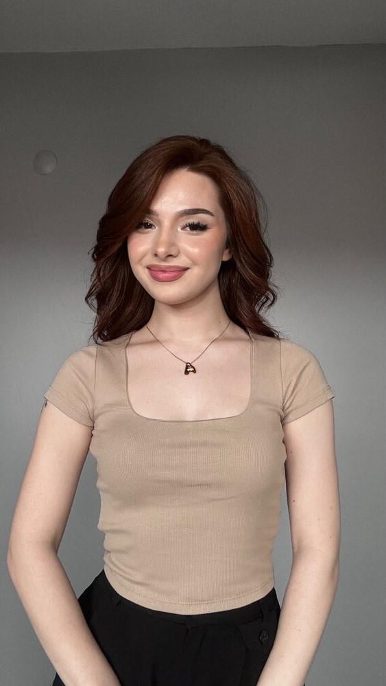 Kare Yaka Kısa Kol Bej