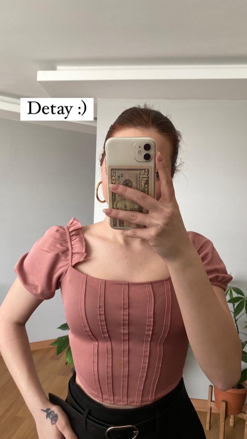 Korse Detaylı Lastik Kol Gül Kurusu Crop 