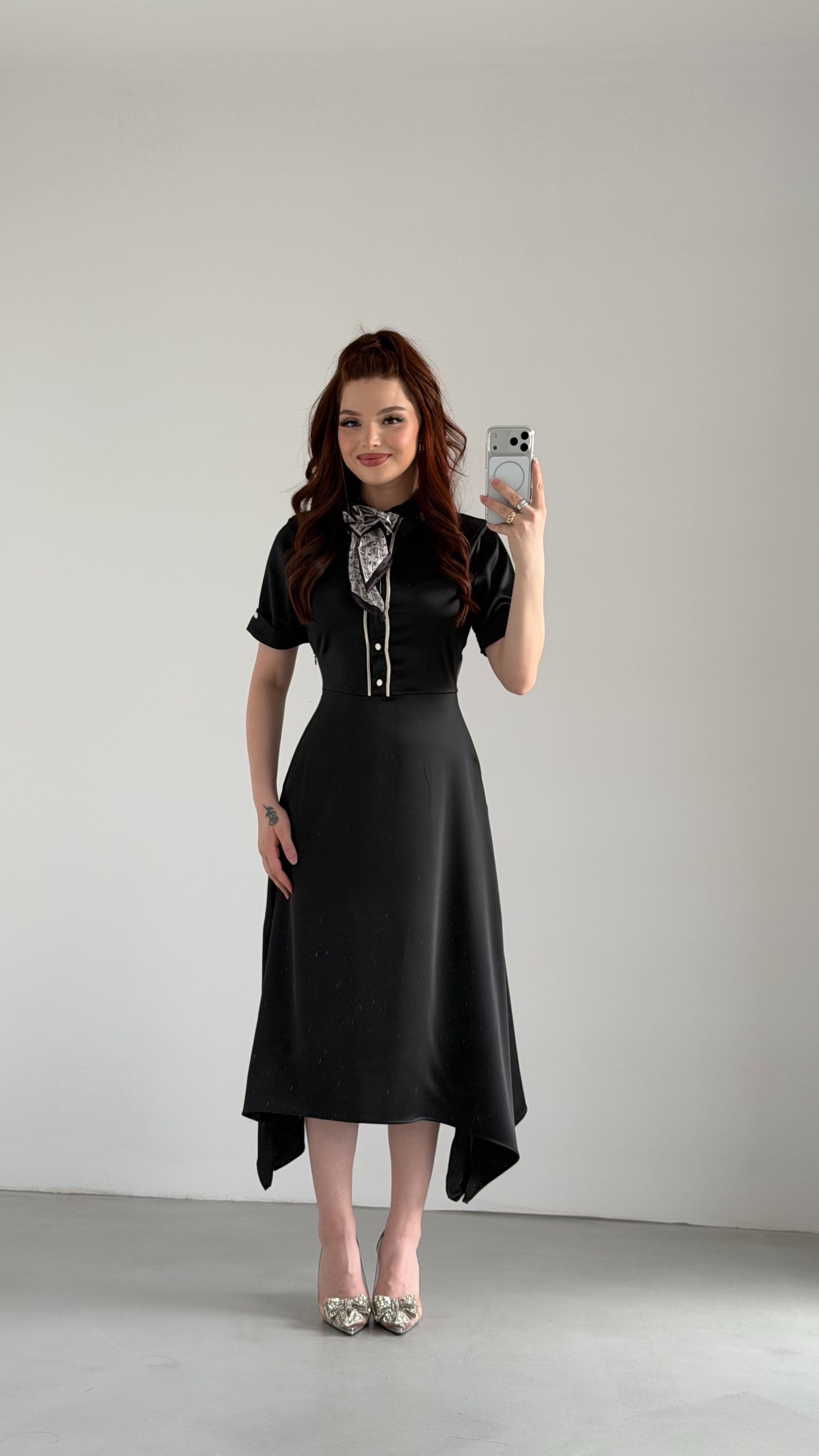 Lady Saten Fularlı Elbise Siyah
