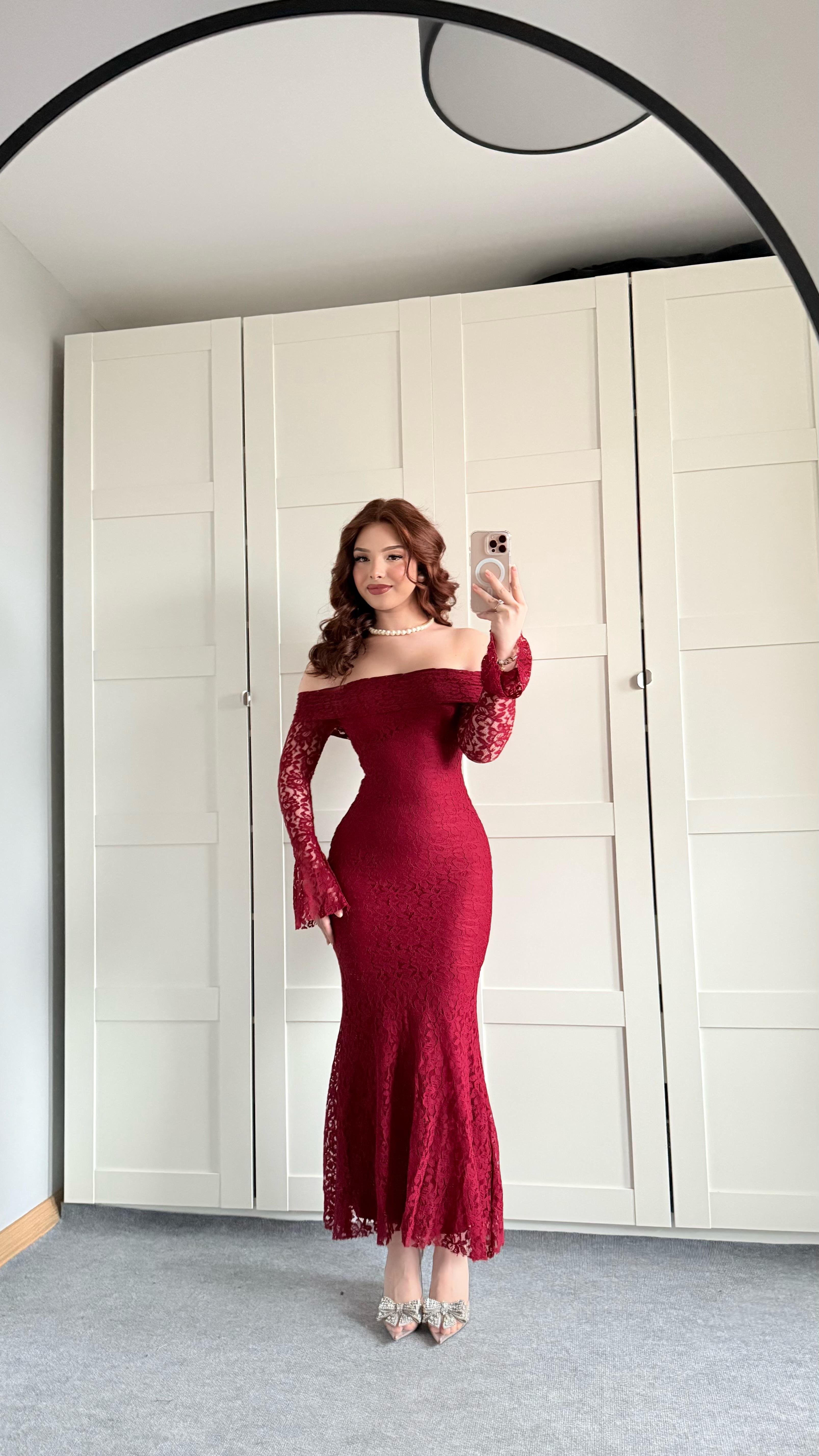 Madonna Yaka Dantel Uzun Elbise Bordo