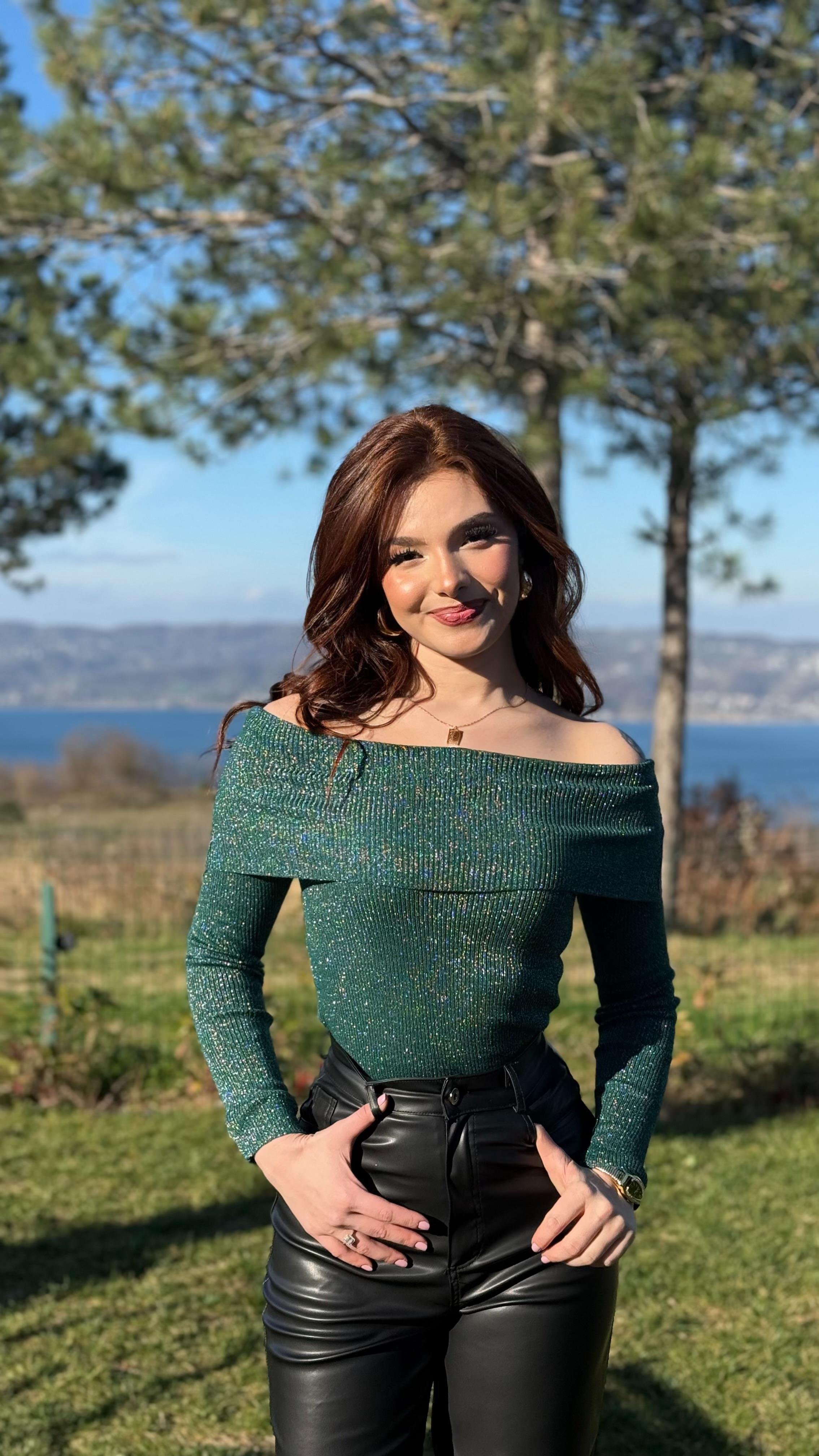 Madonna Yaka Simli Kazak Yeşil