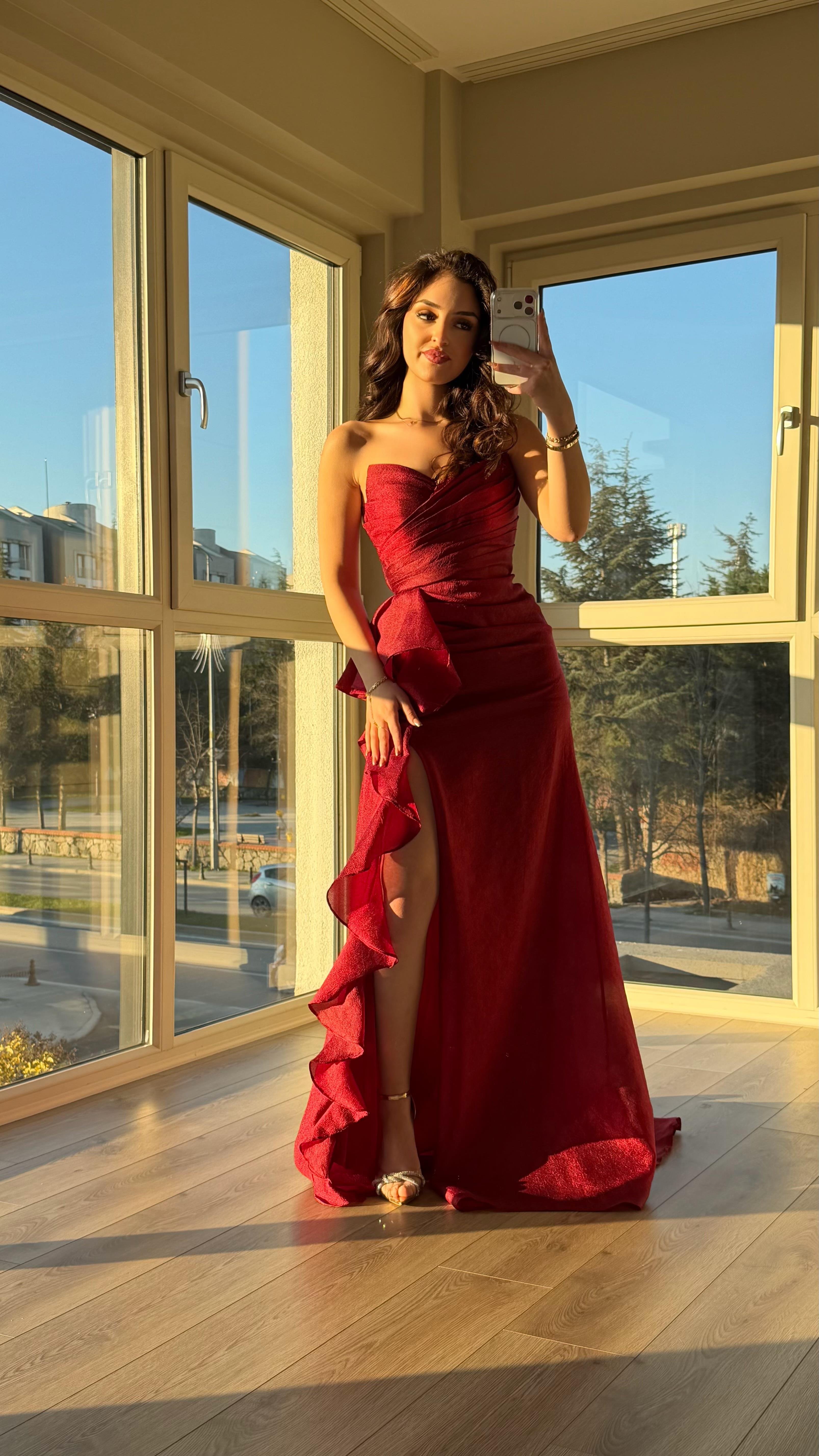 Mirsu Yırtmaçlı Fırfır Abiye Kırmızı