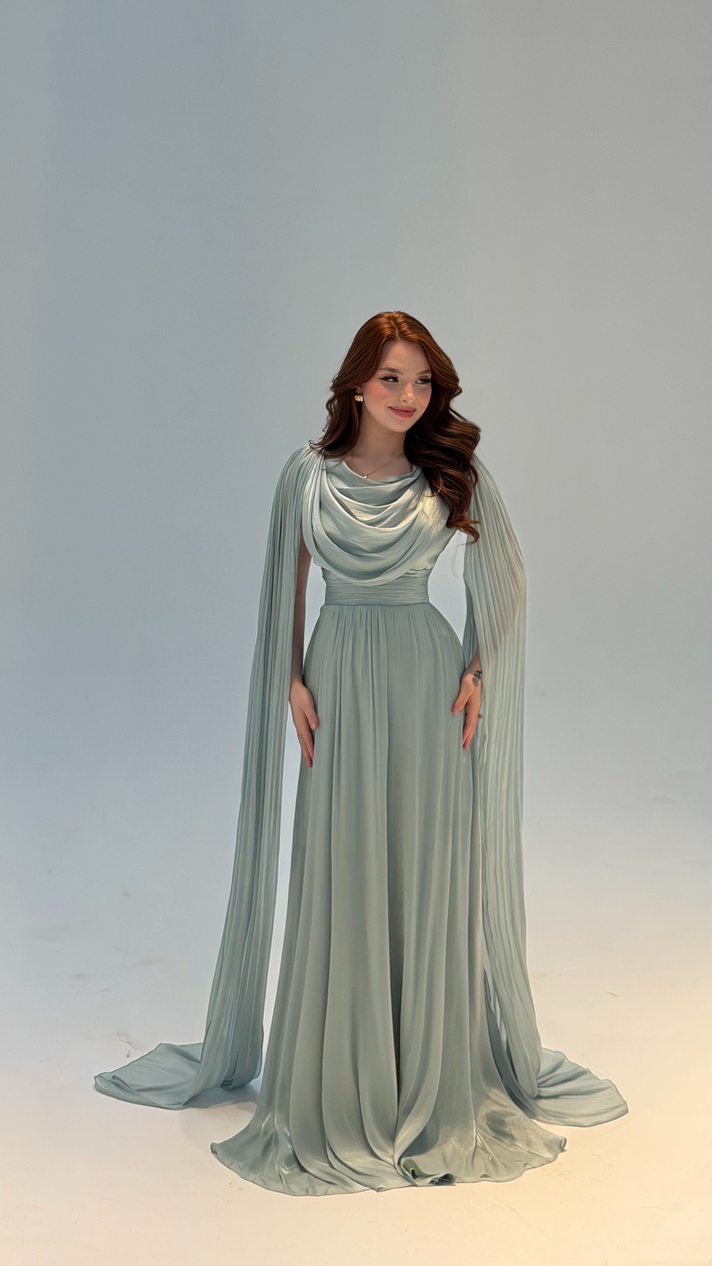 Velvet Pelerinli Abiye Mint Yeşili
