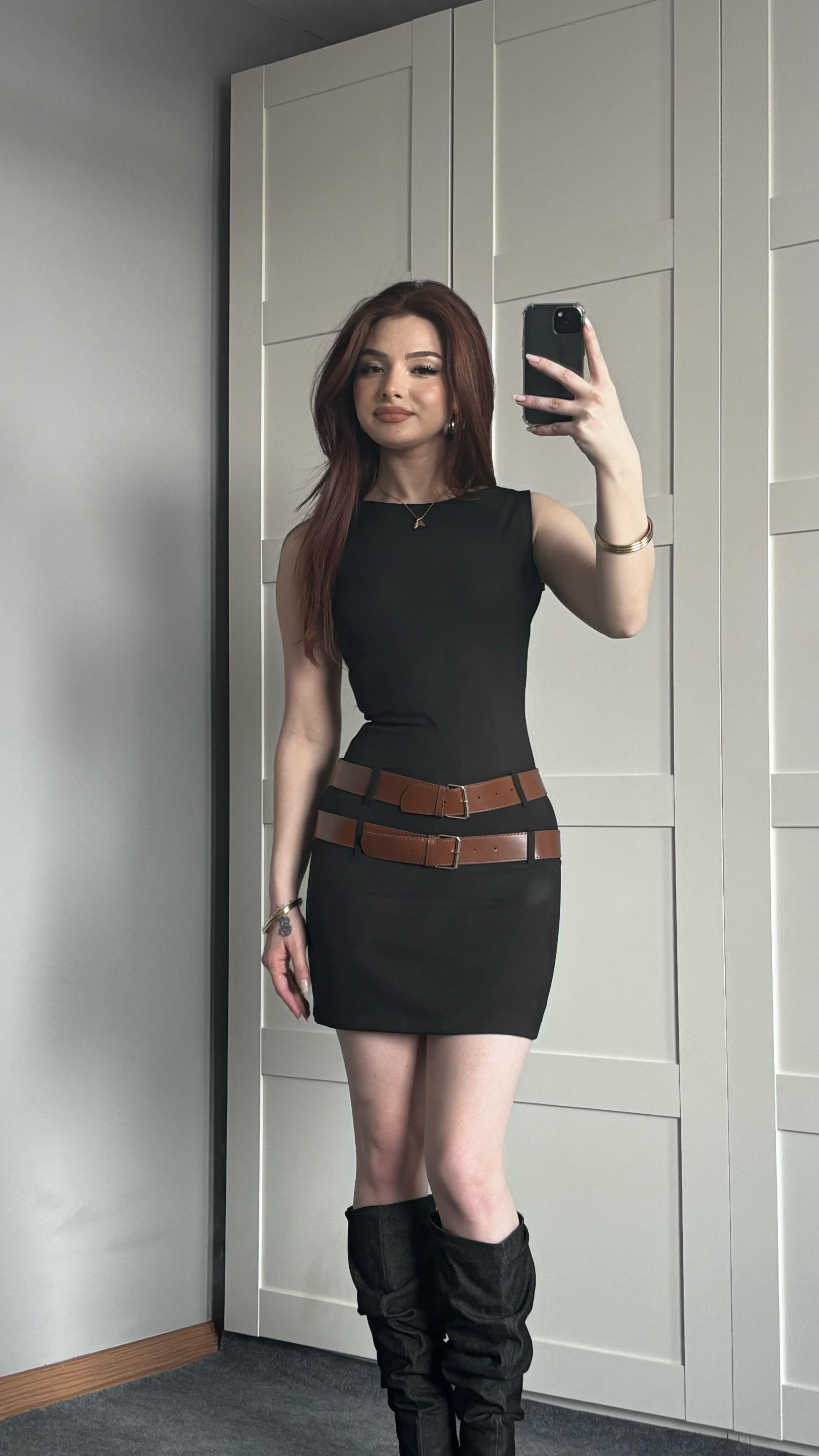 Zr Model Kemerli Elbise Siyah