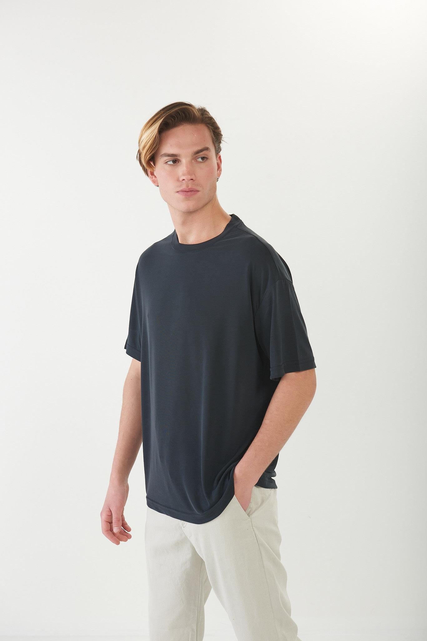 Bisiklet Yaka Düz Basic T-Shirt