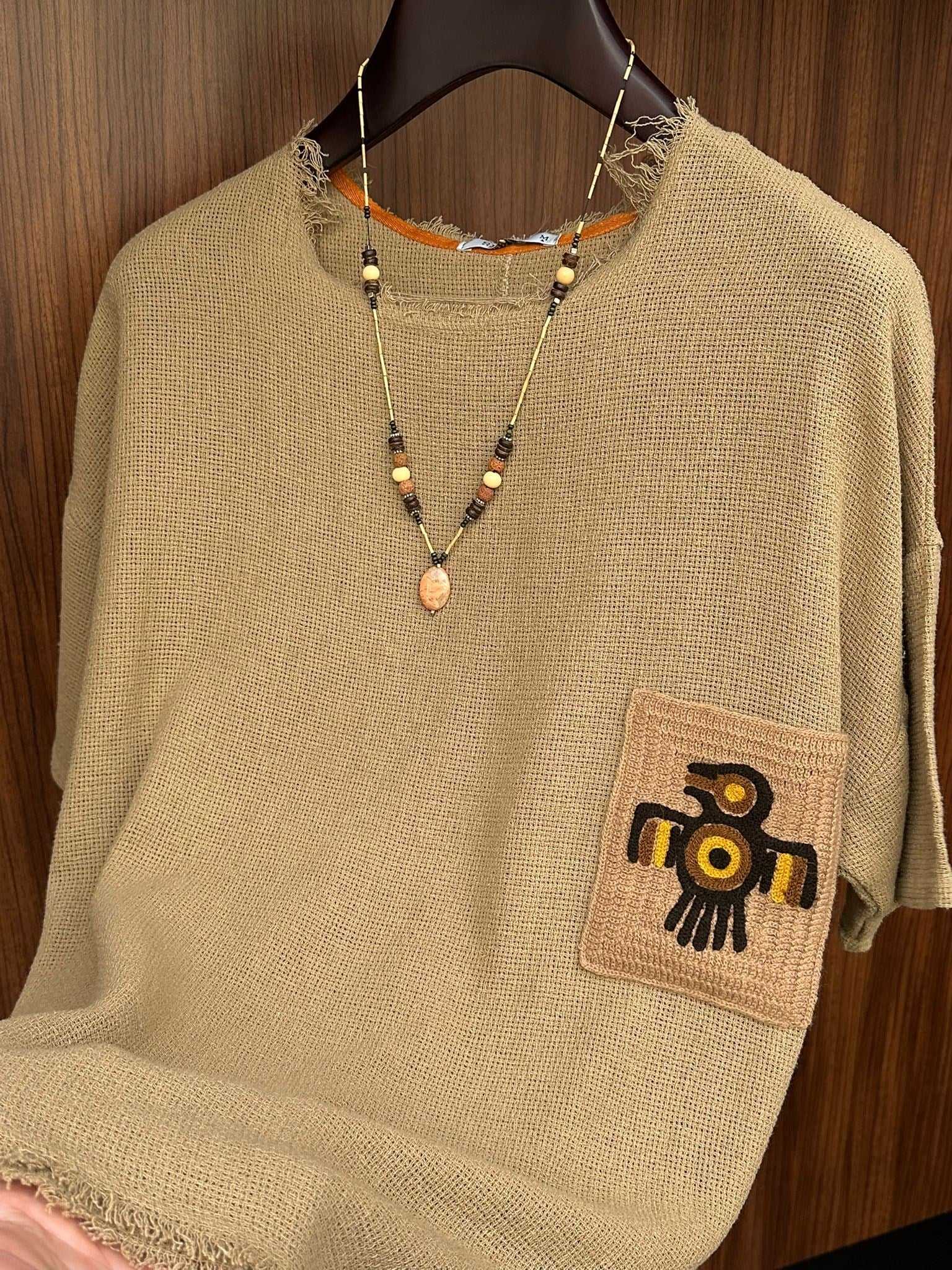 Karga Detail Buldan T-Shirt
