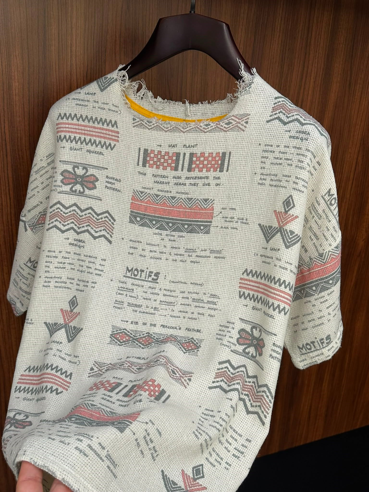 Nora Dijital Baskılı Buldan Kafes T-Shirt