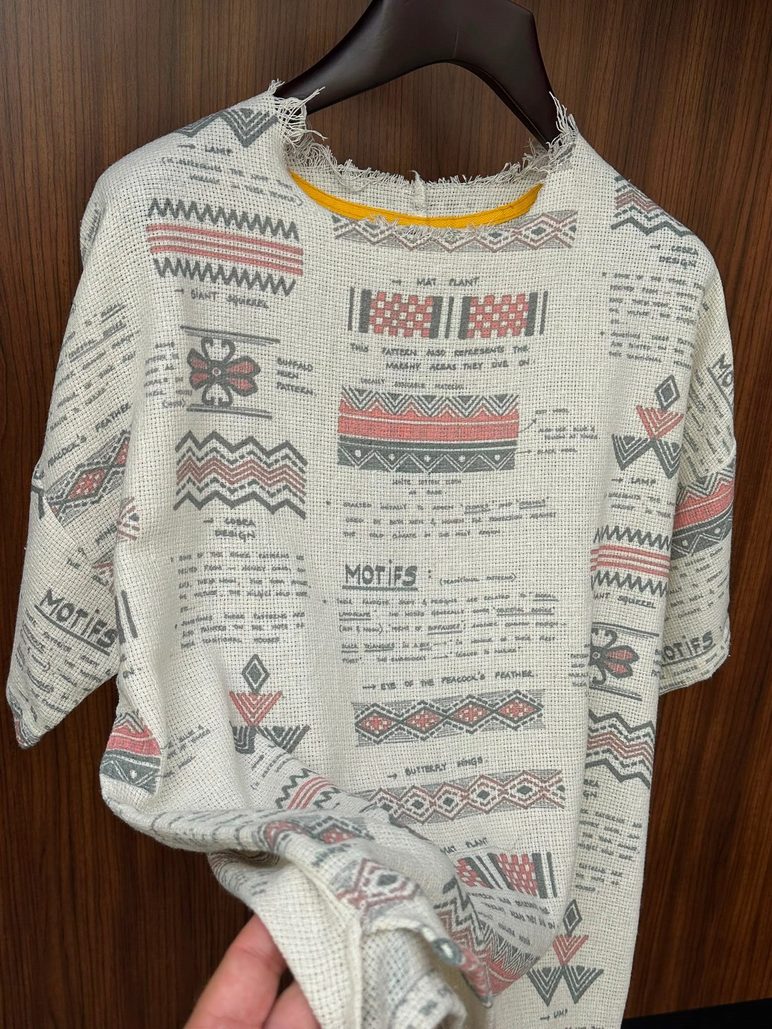 Nora Dijital Baskılı Buldan Kafes T-Shirt