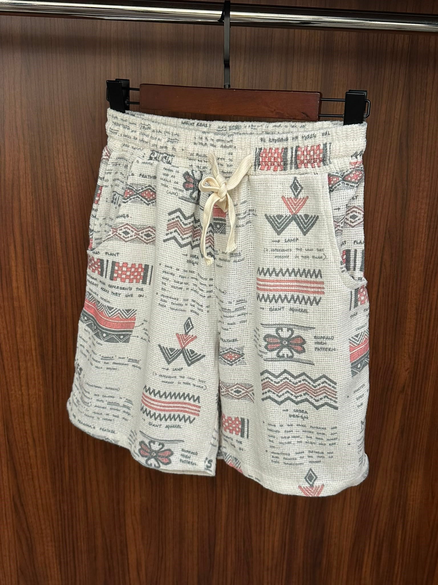 Nora Etnik Desenli Buldan Kafes Şort