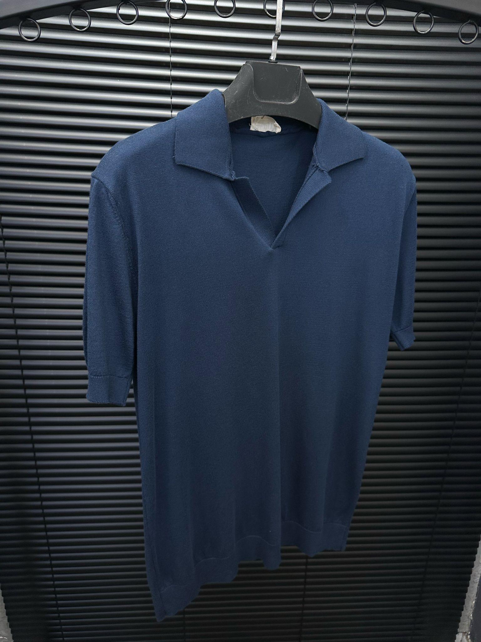 Triko Kumaş Yakalı T-Shirt