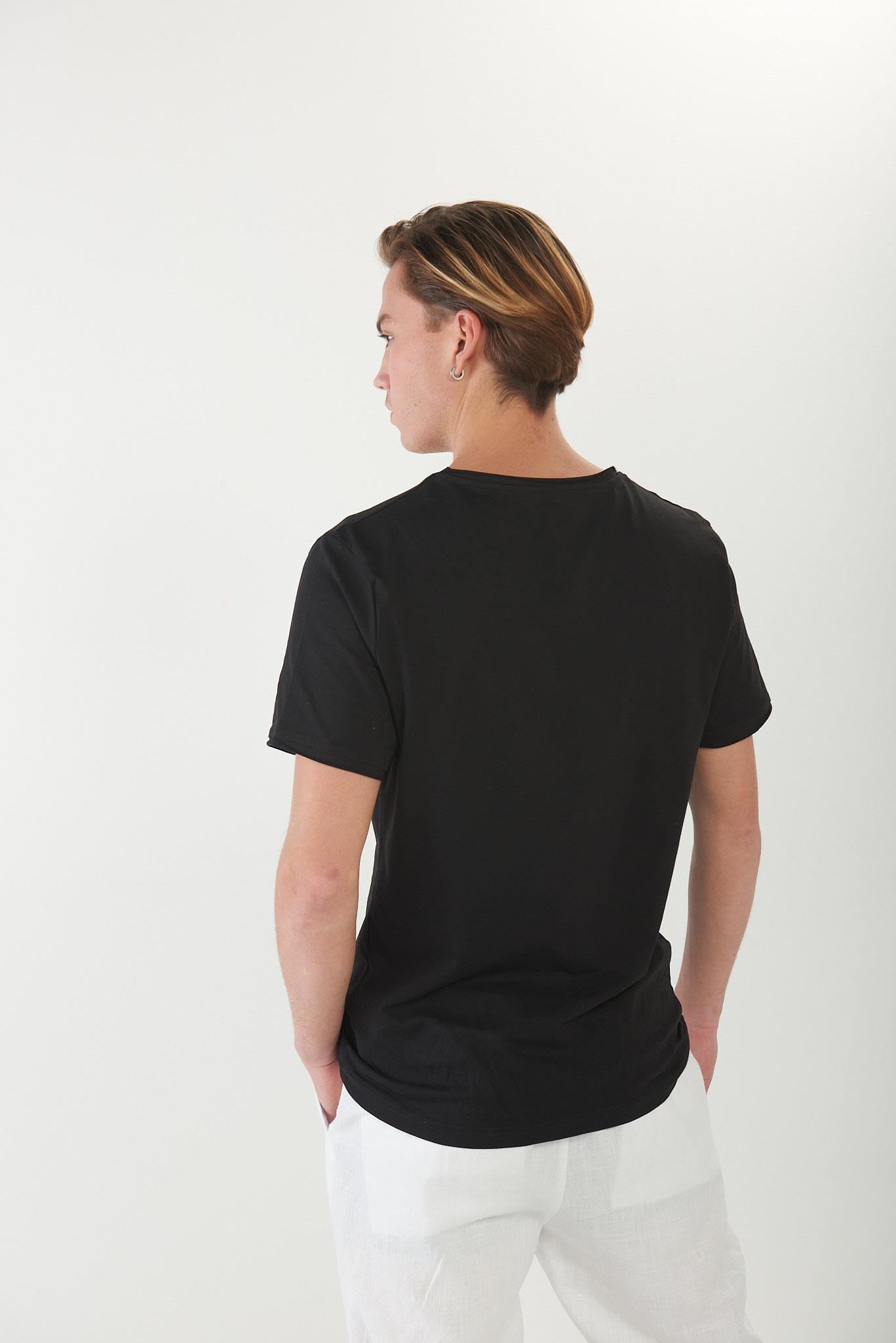 V Yaka Basic T-Shirt