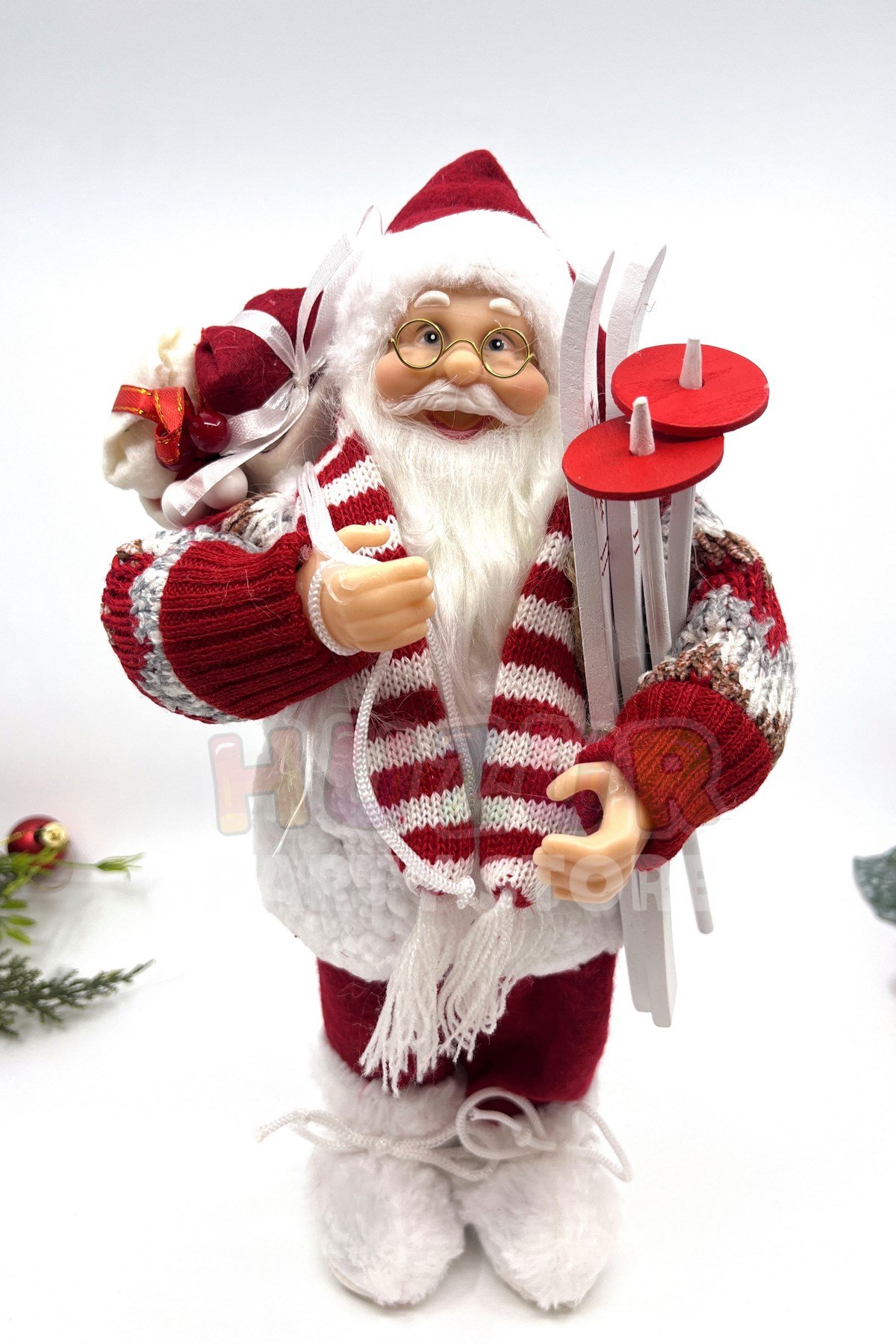 30 Cm Noel Baba Kızaklı Bohçalı Kırmızı Beyaz Renkli Ayakta Durabilen Yeni Yıl Yılbaşı Süsü Dekoru