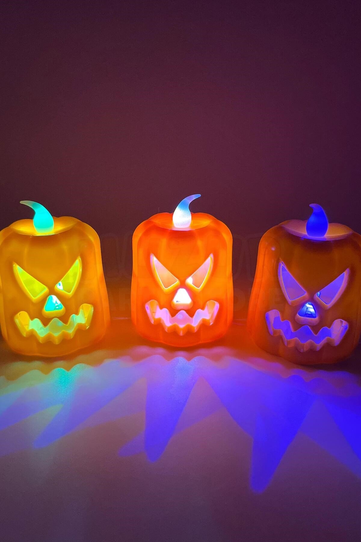 Balkabağı Şekilli Rengarenk Işıklı Pilli Büyük Tealight Mum Halloween Cadılar Bayramı 3 Adet 7x5 Cm