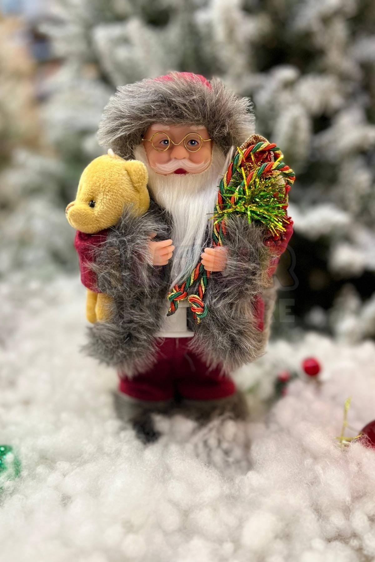 Dans Eden Müzikli Işıklı Noel Baba 30 Cm Kırmızı Kıyafetli Ayıcık Torba Detay Yılbaşı Yeni Yıl Dekor