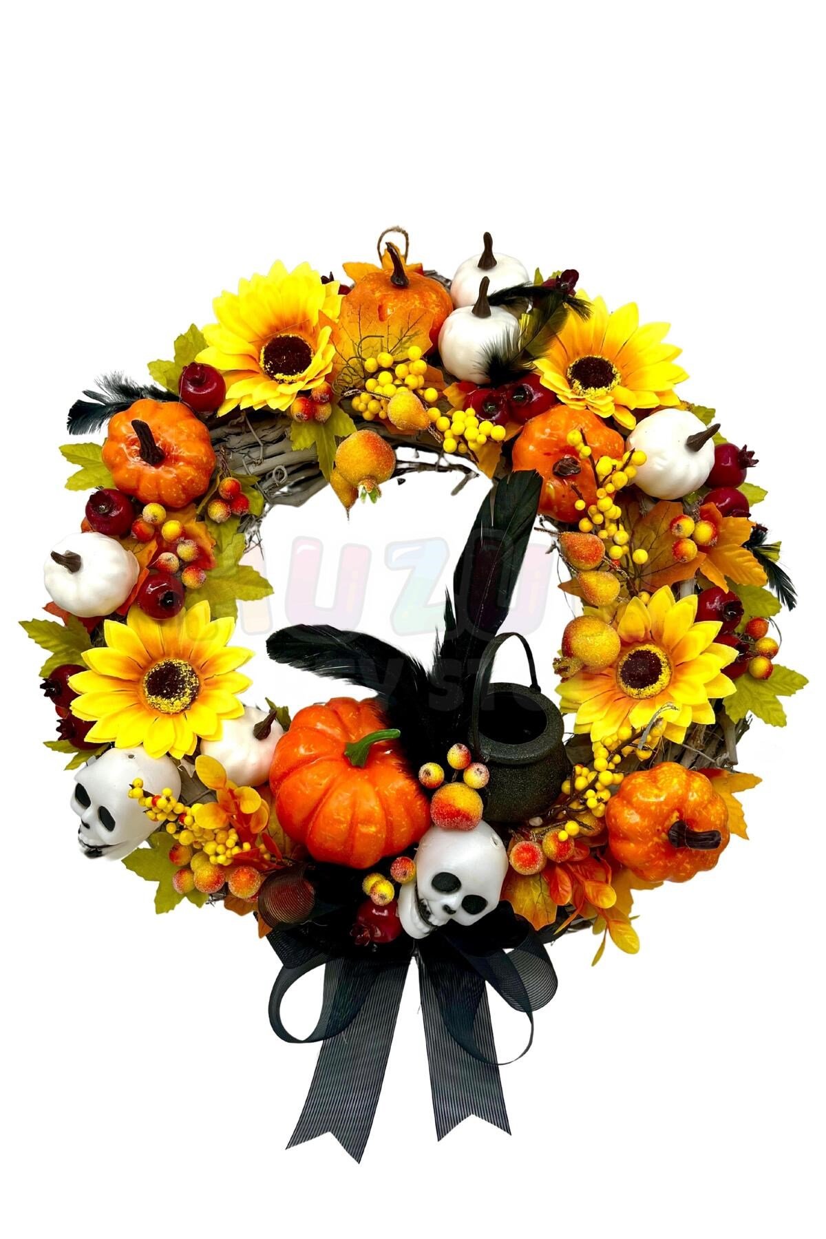 Halloween Kapı Süsü 42x42 Cm Cadı Kazanı Kabak Stick Çiçek Detaylı Siyah Kurdeleli Cadılar Bayramı