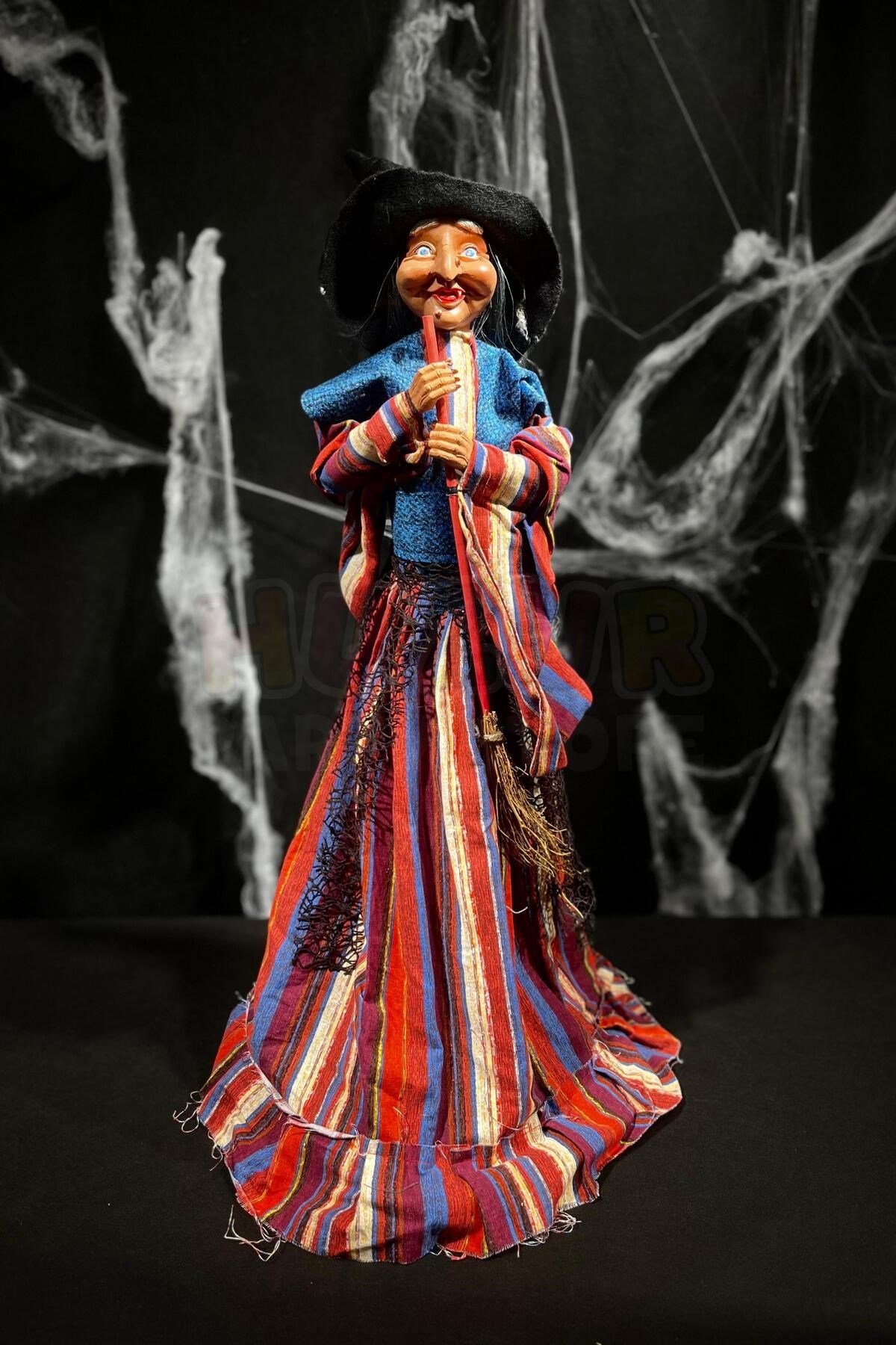 Halloween Partisi Cadı 80 Cm Işıklı Sesli Sese Duyarlı Özel Dokuma Kıyafetli Cadılar Bayramı Dekoru