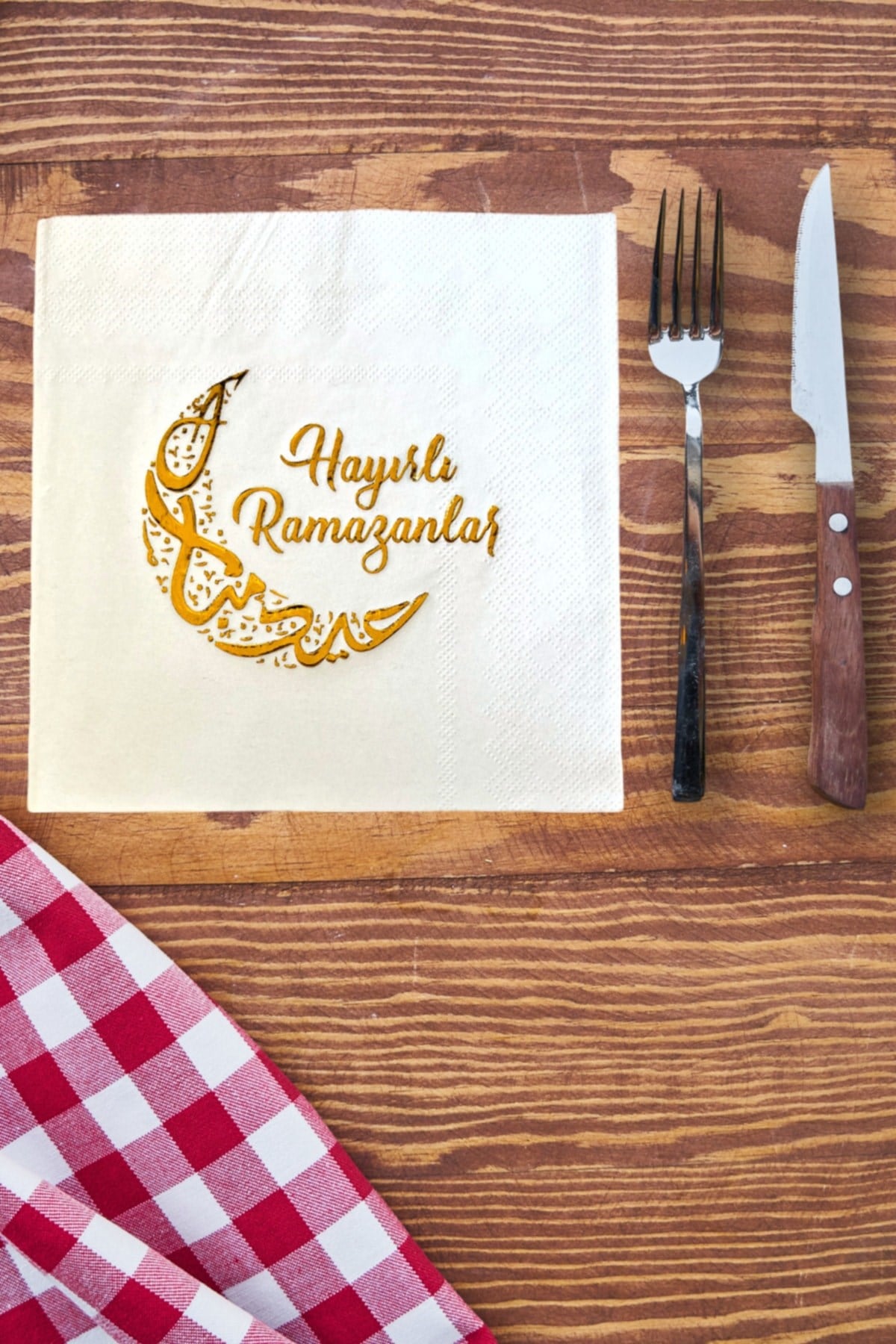 Hayırlı Ramazanlar Gold Yaldızlı Peçete 16lı 16x16 cm Altın Varaklı Ramazan Bayram Tema Dini Süsü