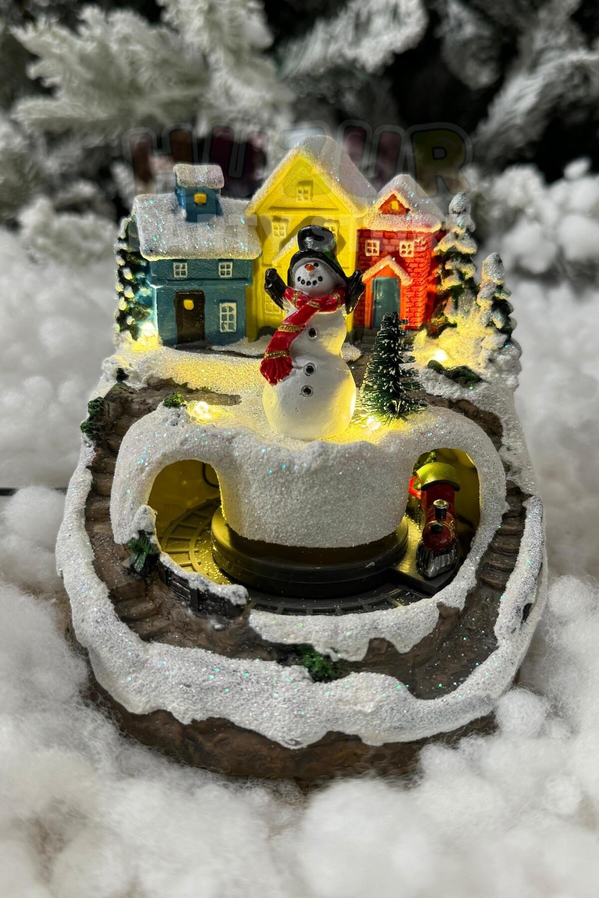 Kış Temalı Müzikli Işıklı Trenli Hareketli Kardan Adamlı 15x12 Cm Yılbaşı Yeni Yıl Dekoru Süsü
