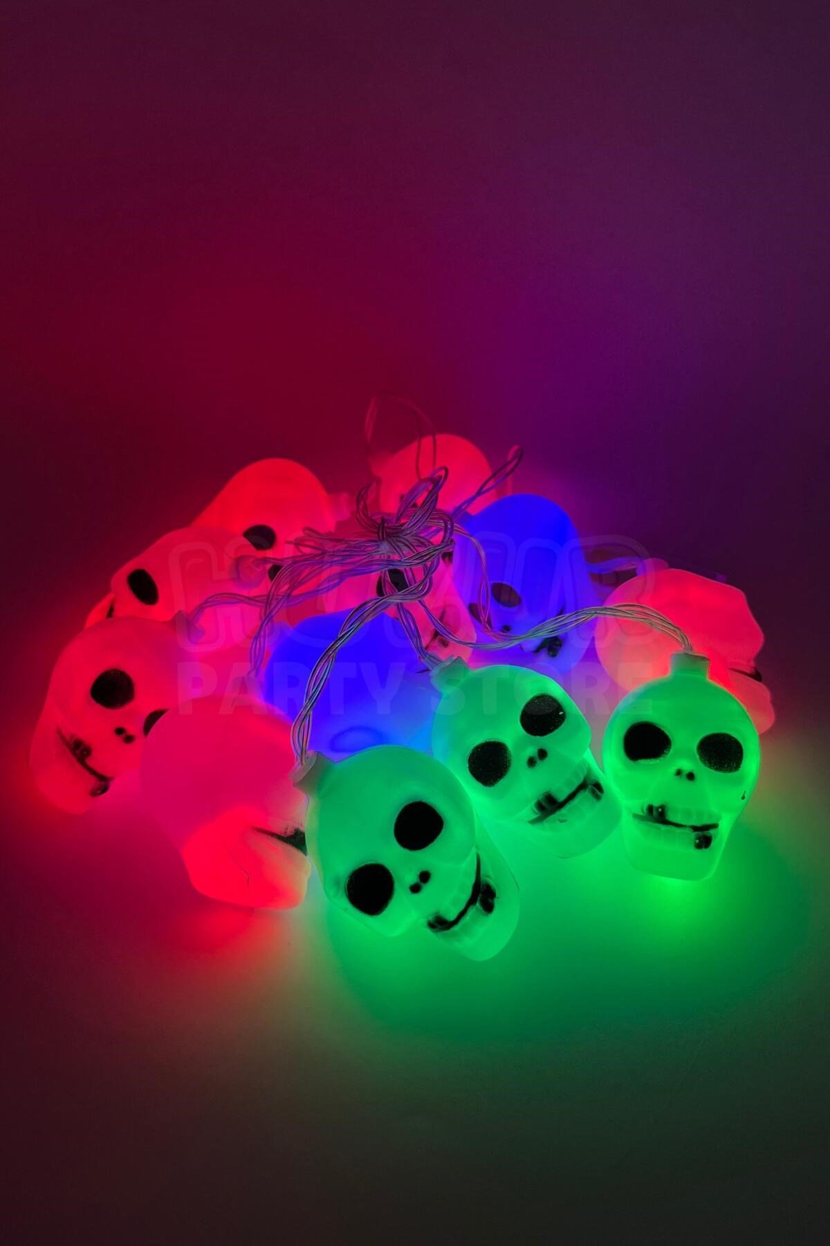 Kurukafa Led Işık Karışık Renkli 12 Kurukafalı 240 Cm Pilli Halloween Cadılar Bayramı Dekor Süsü