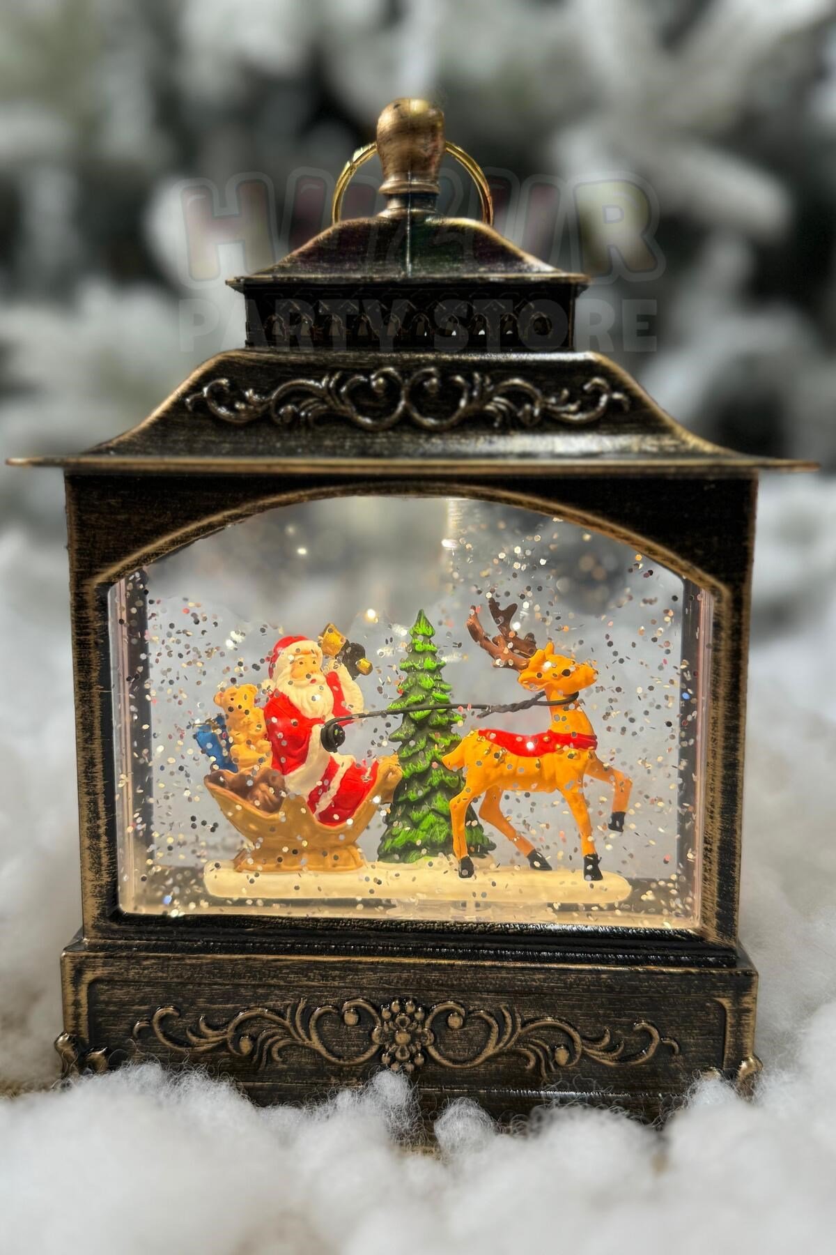 Müzikli Işıklı Motorlu Pulları Hareketli Geyikli Noel Baba 18x13 Cm Yılbaşı Yeni Yıl Dekor Süsü