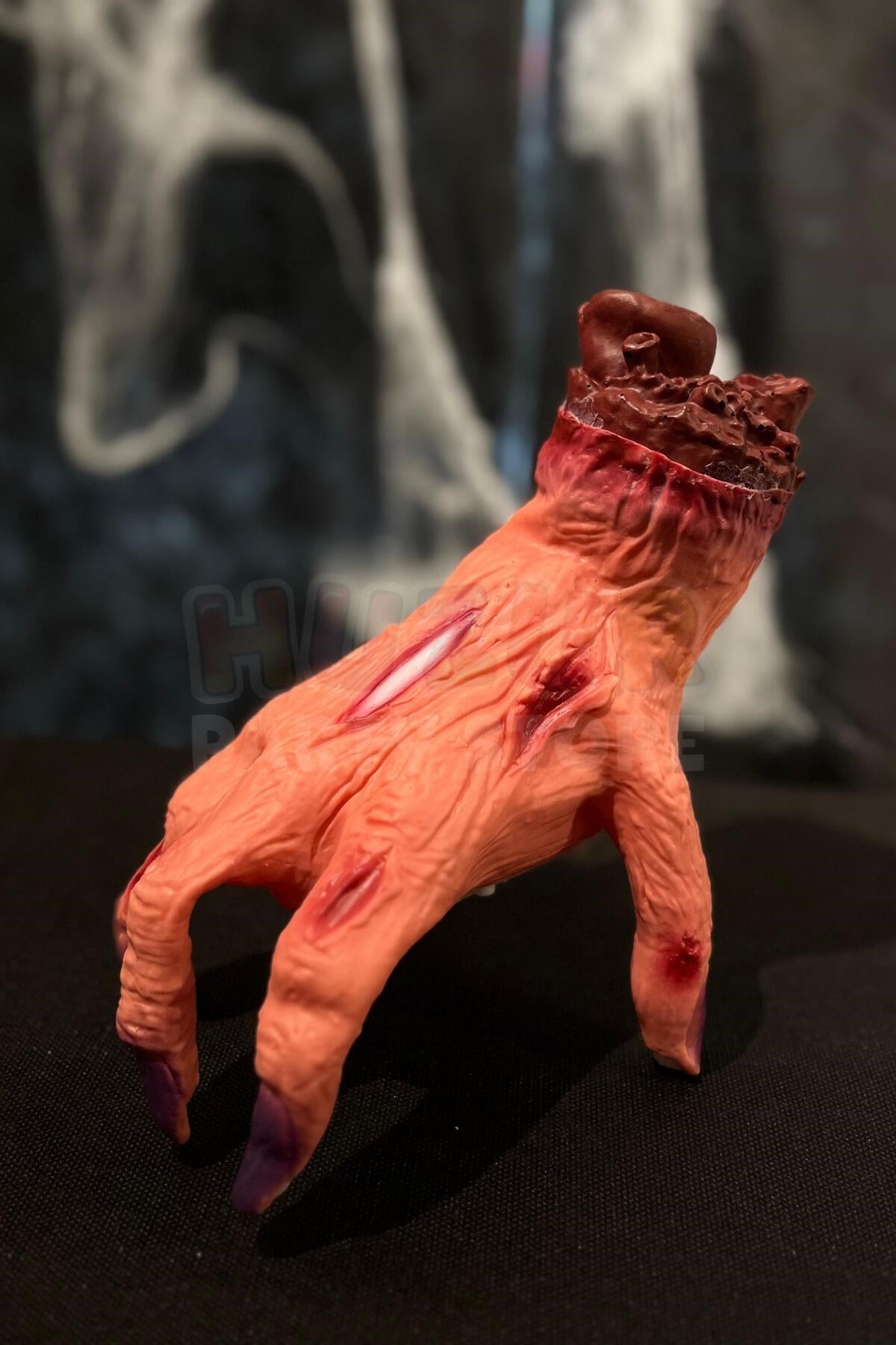Müzikli Sesli Yürüyen El Hareketli Wednesday Şey Kesik El Halloween Cadılar Bayramı Süsü Dekoru