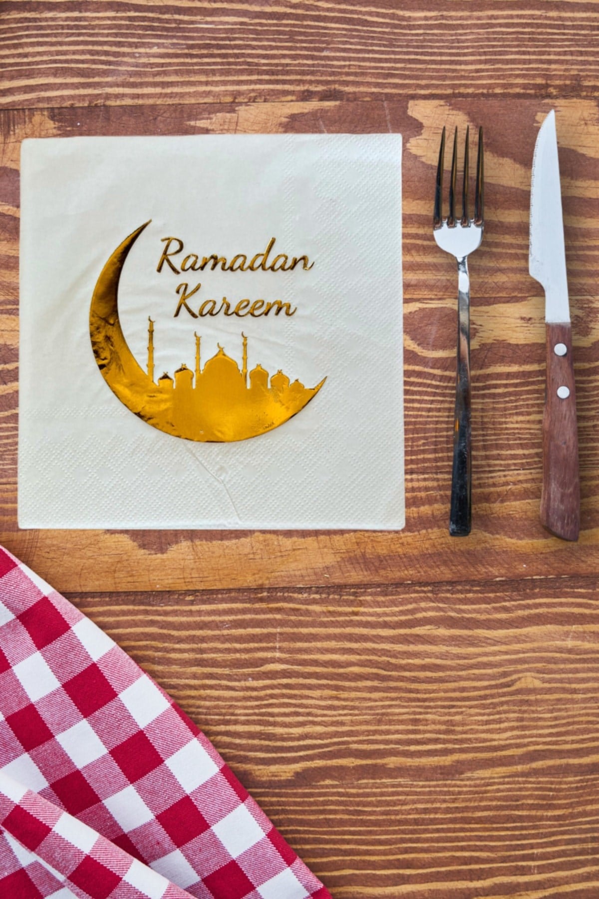 Ramadan Kareem Gold Yaldızlı Peçete 16lı 16x16 Cm Altın Varaklı Ramazan Bayram Temalı Dini Süsü