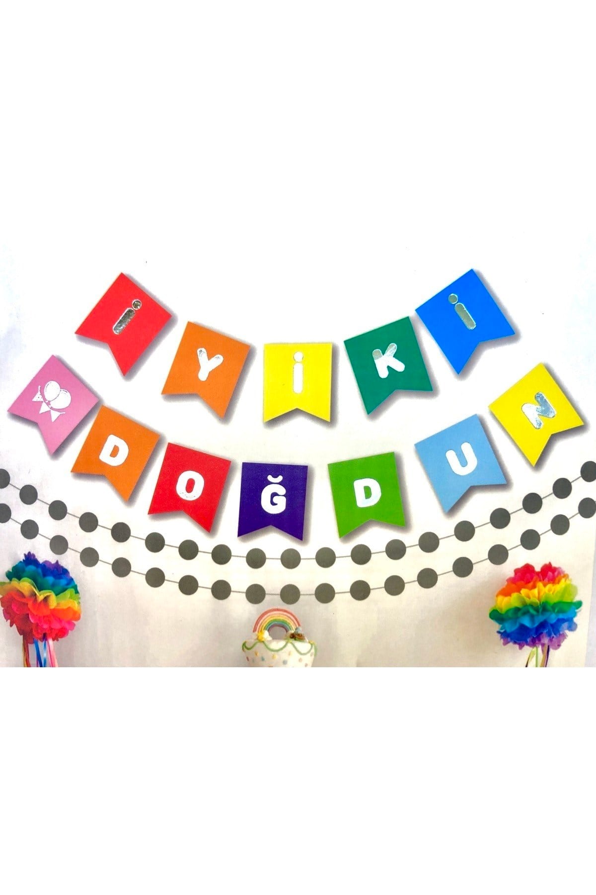 Renkli Kartonlar Üstüne Gümüş Gri Yaldızlı Iyiki Doğdun Yazılı Doğum Günü Partisi Ipli Yazı Banner