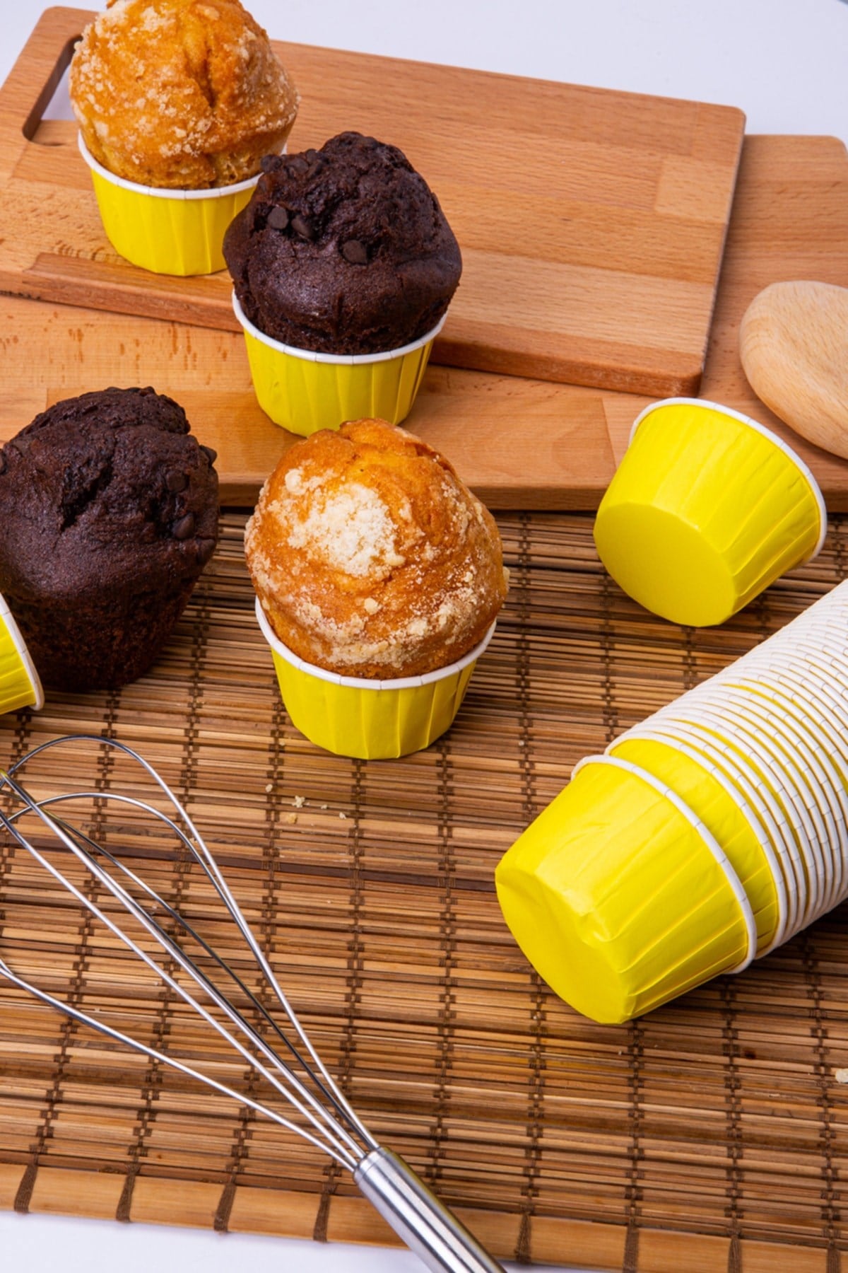 Sarı 50li Kek Kalıbı Fırında Dağılmayan 7x3.5 Ccm Kek Kabı Muffin Kalıbı Cupcake Stand Kapsülü