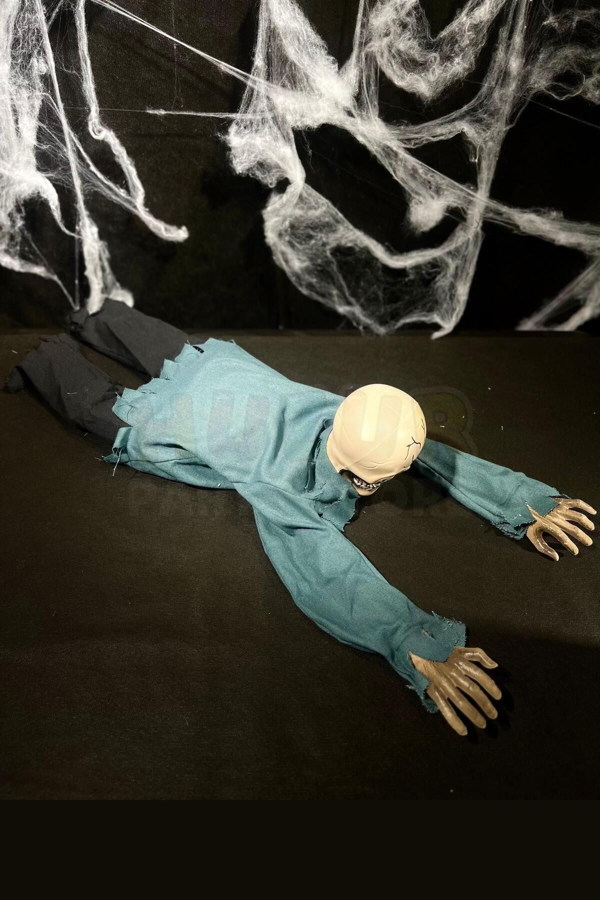 Sürünen Ağlayan Bebek Sesli Kıyafetli İskelet Zombi 85 Cm Işıklı Halloween Cadılar Bayramı Dekoru