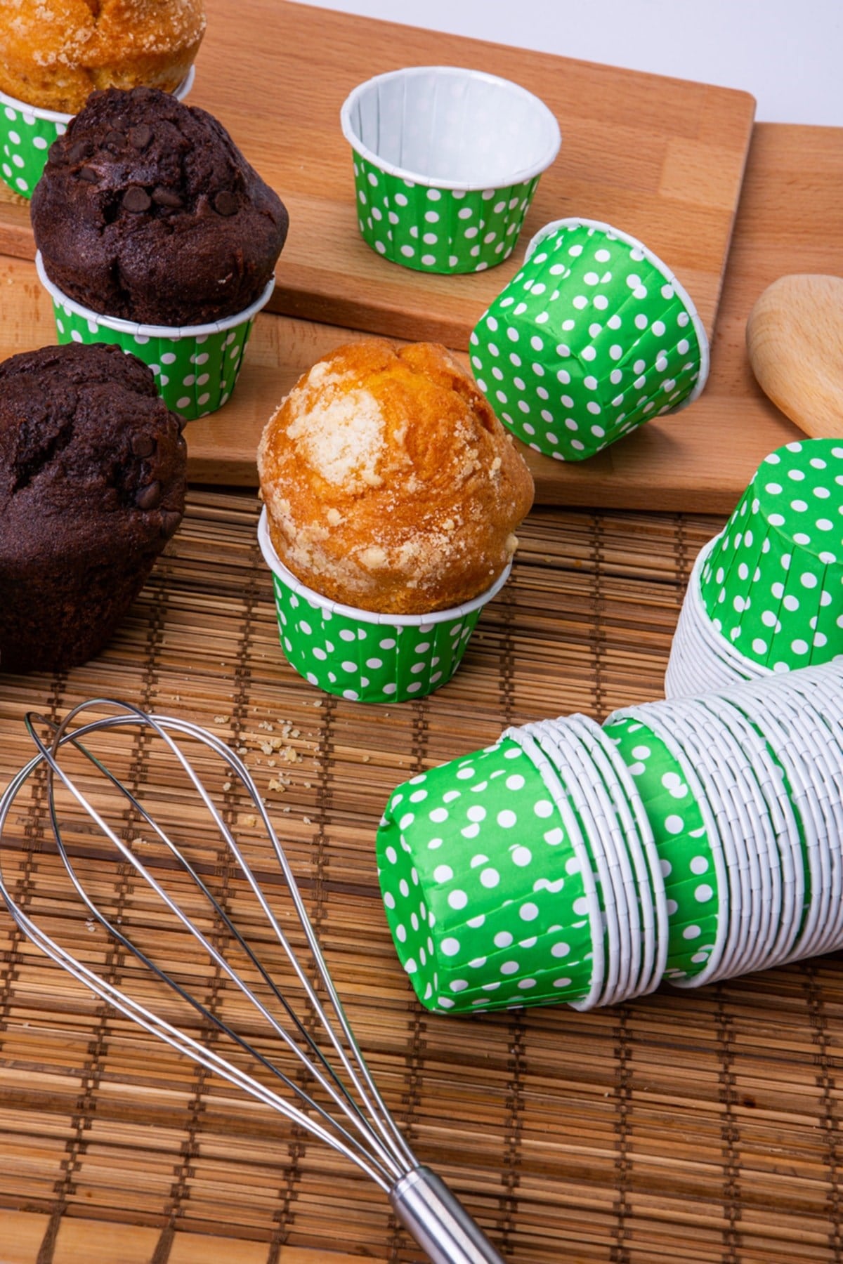 Yeşil Puantiyeli 50li Kek Kalıbı Fırında Dağılmayan 7x3.5 Cm Muffin Kalıbı Cupcake Stand Kapsülü