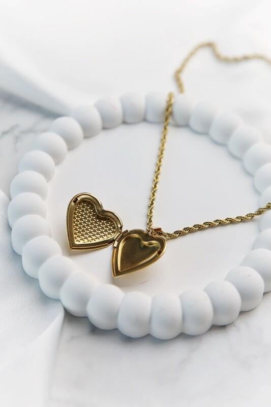 Açılır Kalp Çelik Kolye