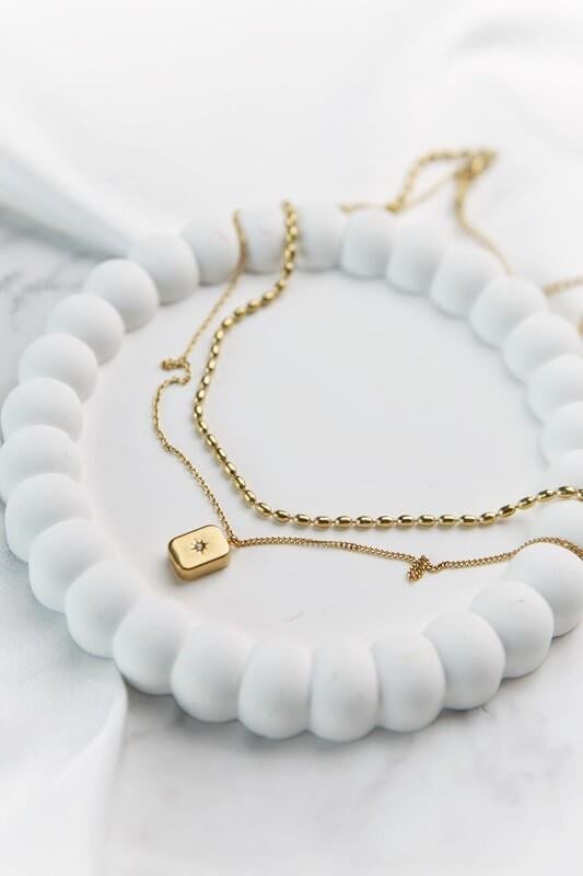 Çift Zincir Kare Kolye