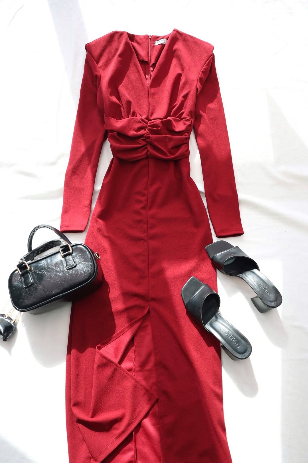 ElbiseBel Büzgülü Yırtmaçlı Elbise