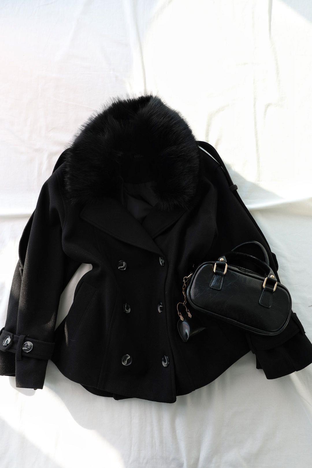 MontLolita Yakalı Kaşe Kaban