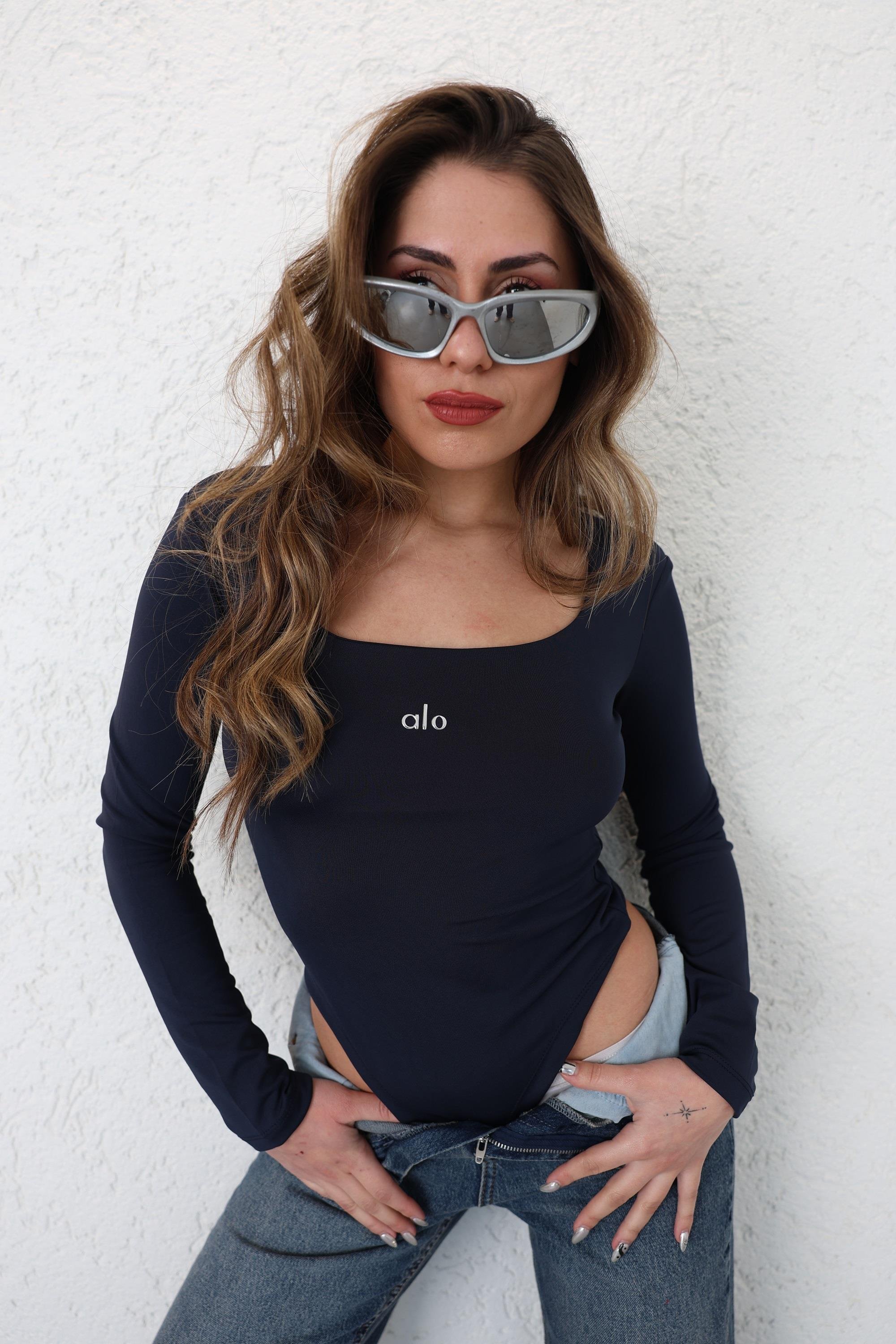 BodysuitAlo Kare Yaka Uzun Kol Zıbın