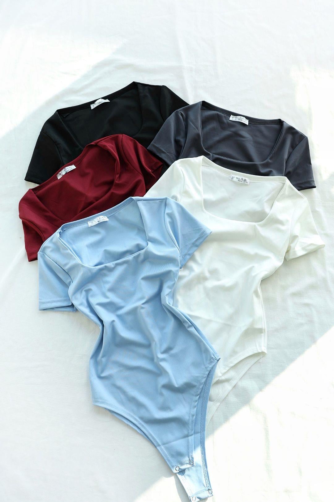 BodysuitKare Yaka Kısa Kol Bodysuit