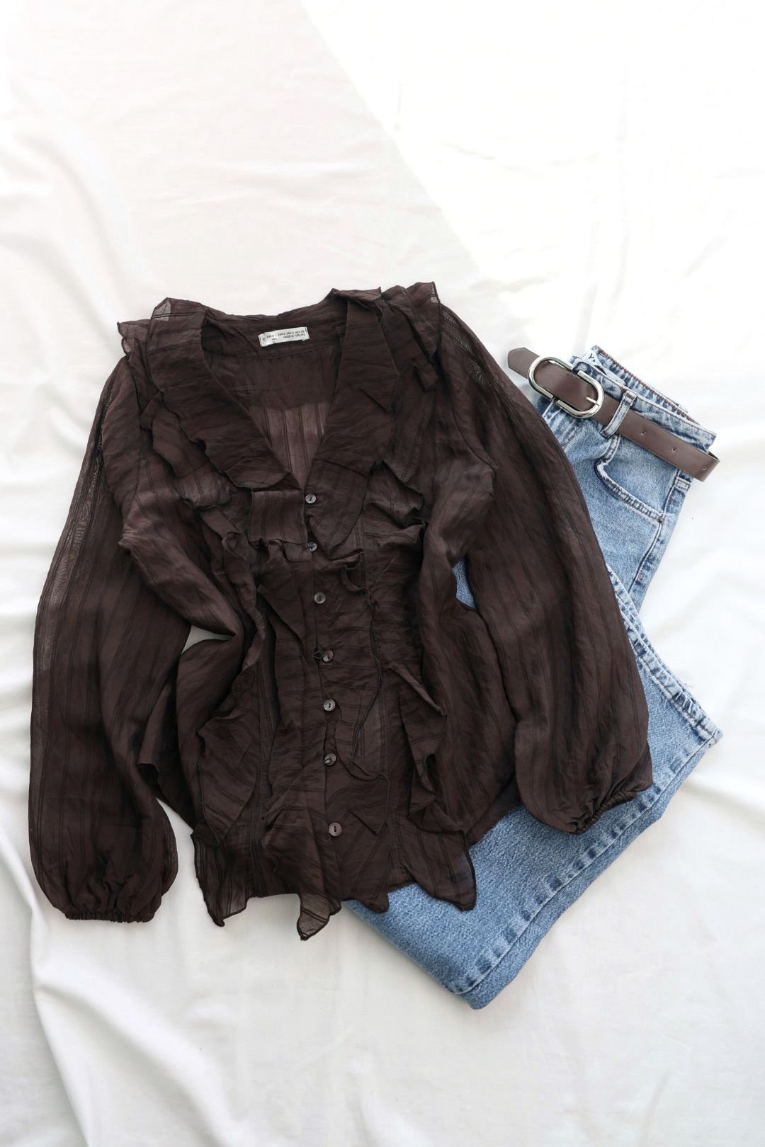 GömlekÖnü FırfırlI Gömlek