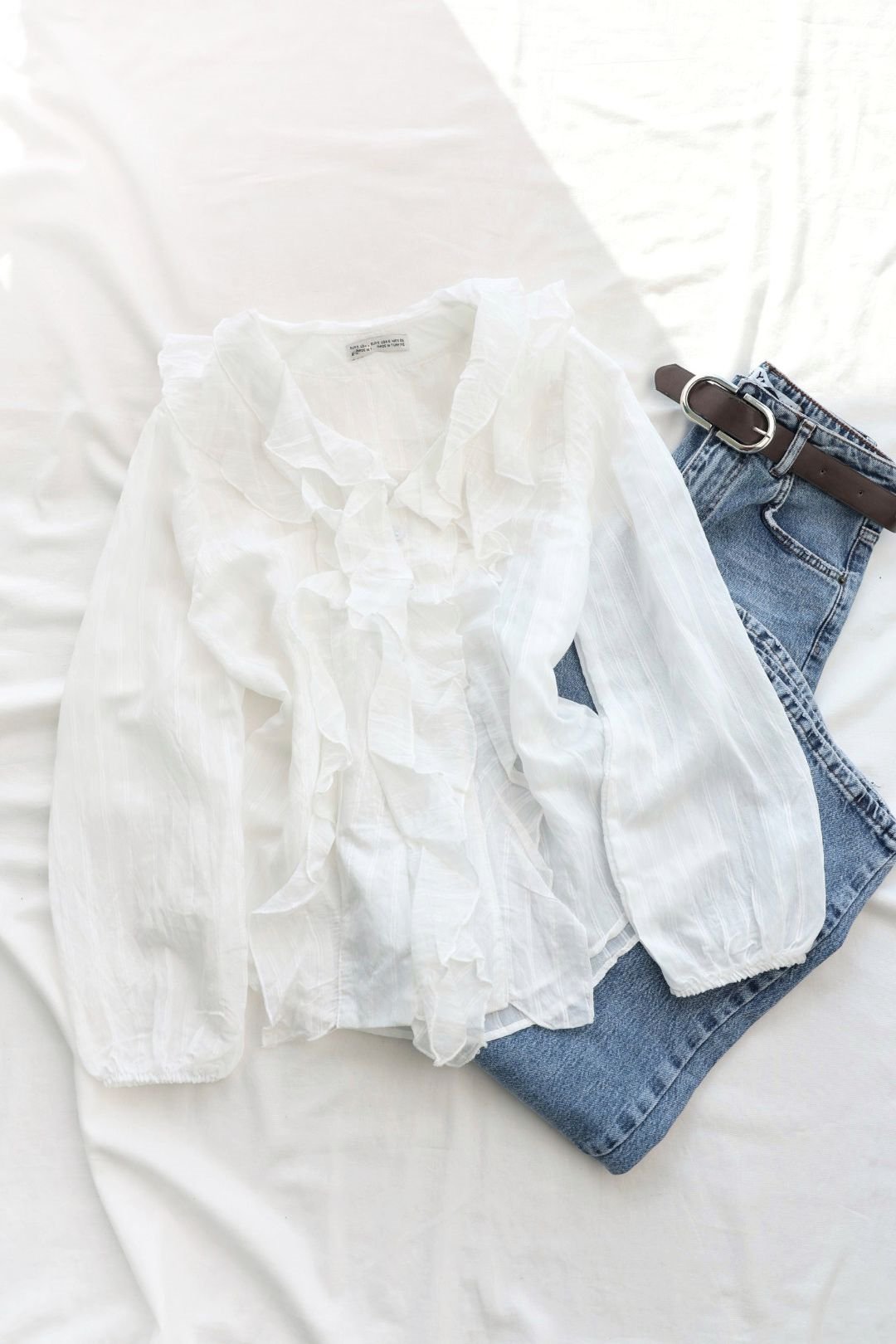 GömlekÖnü FırfırlI Gömlek