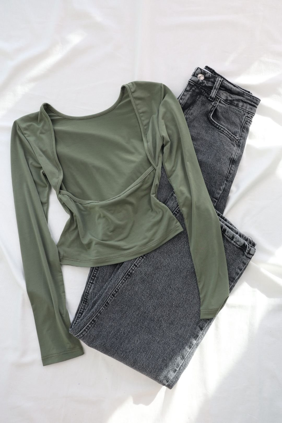 CroptopsSırt Dekolteli Uzun Kol Crop