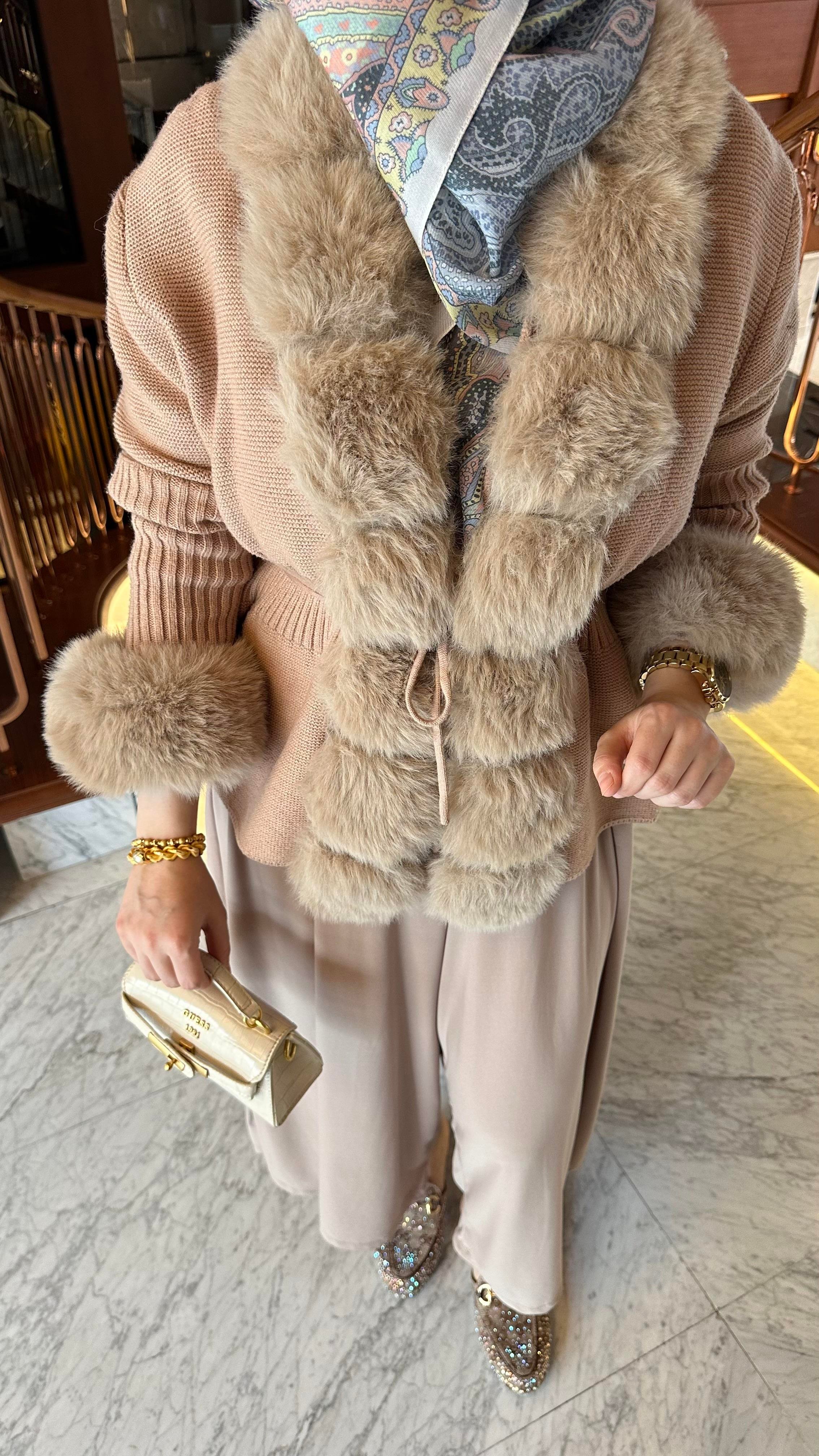 KÜRKLÜ HIRKA CAMEL