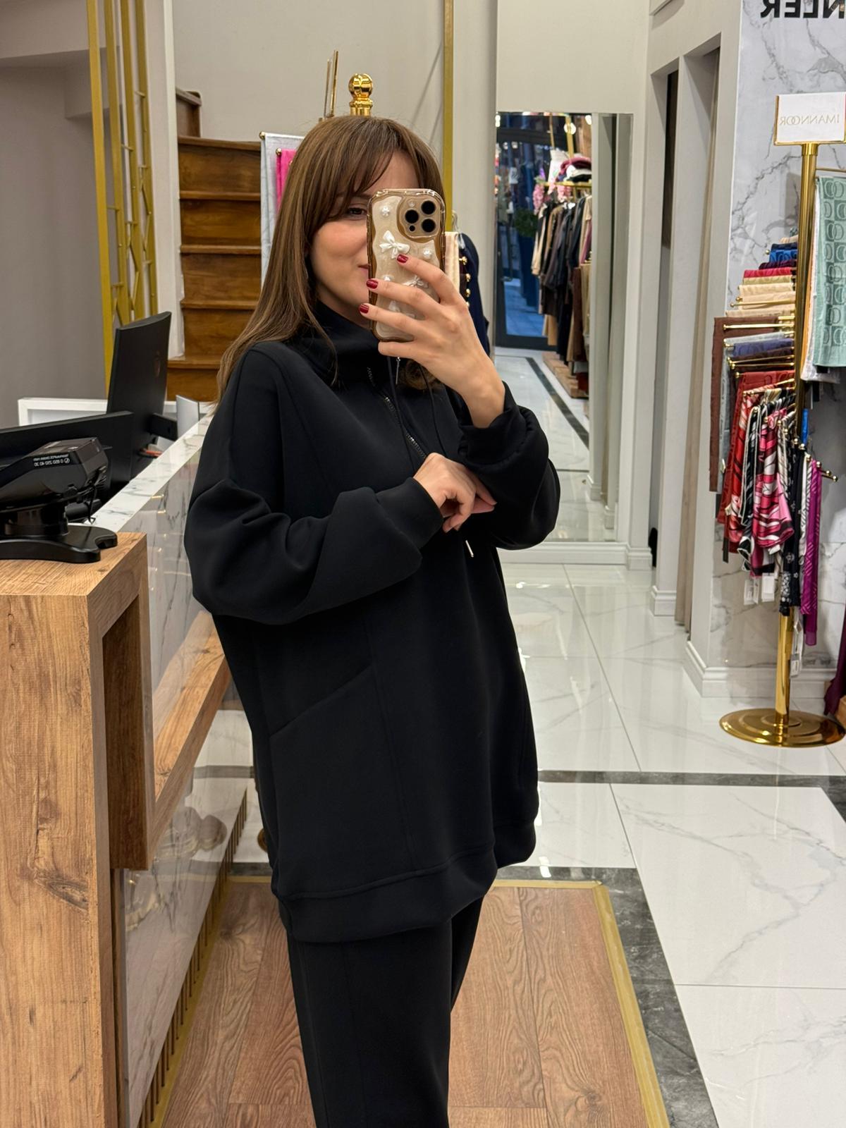 YÜKSEK YAKALI CEPLİ S-SHIRT