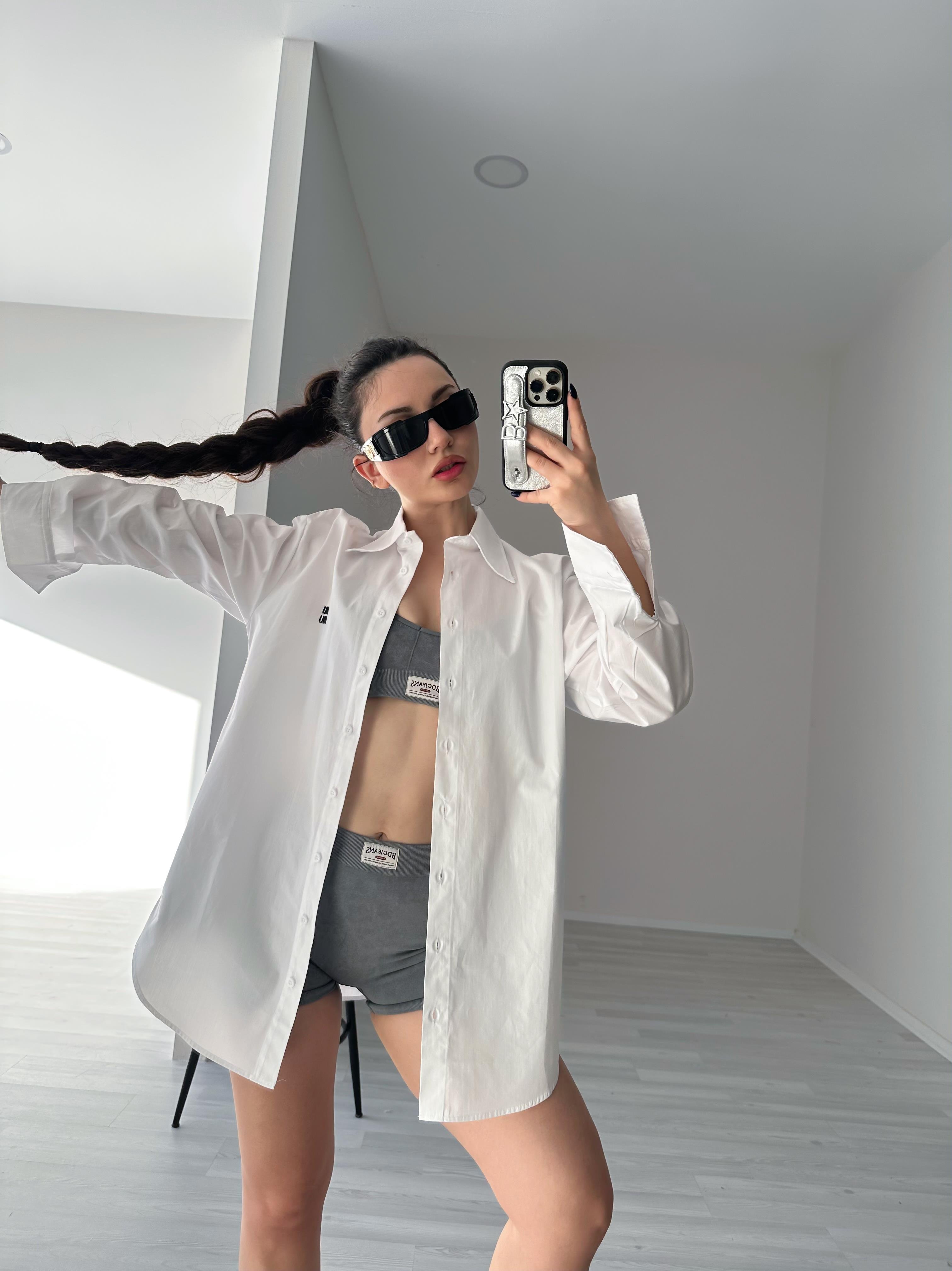 MM Nakışlı Beyaz Pamuk Gömlek