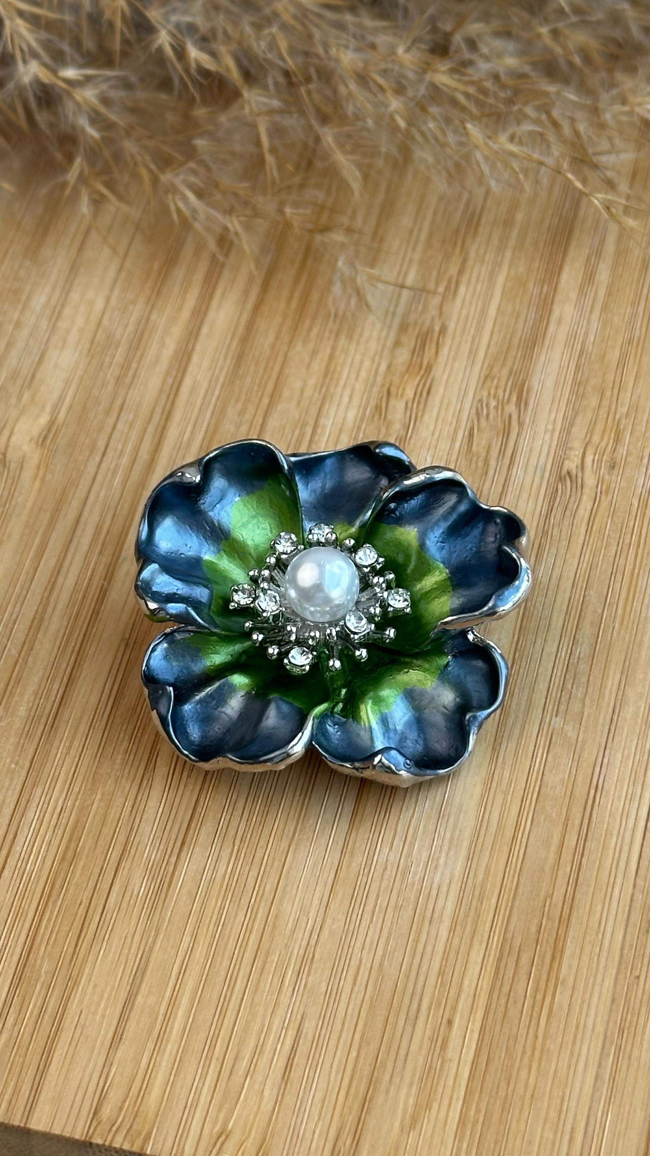 Özel Tasarım Broşu