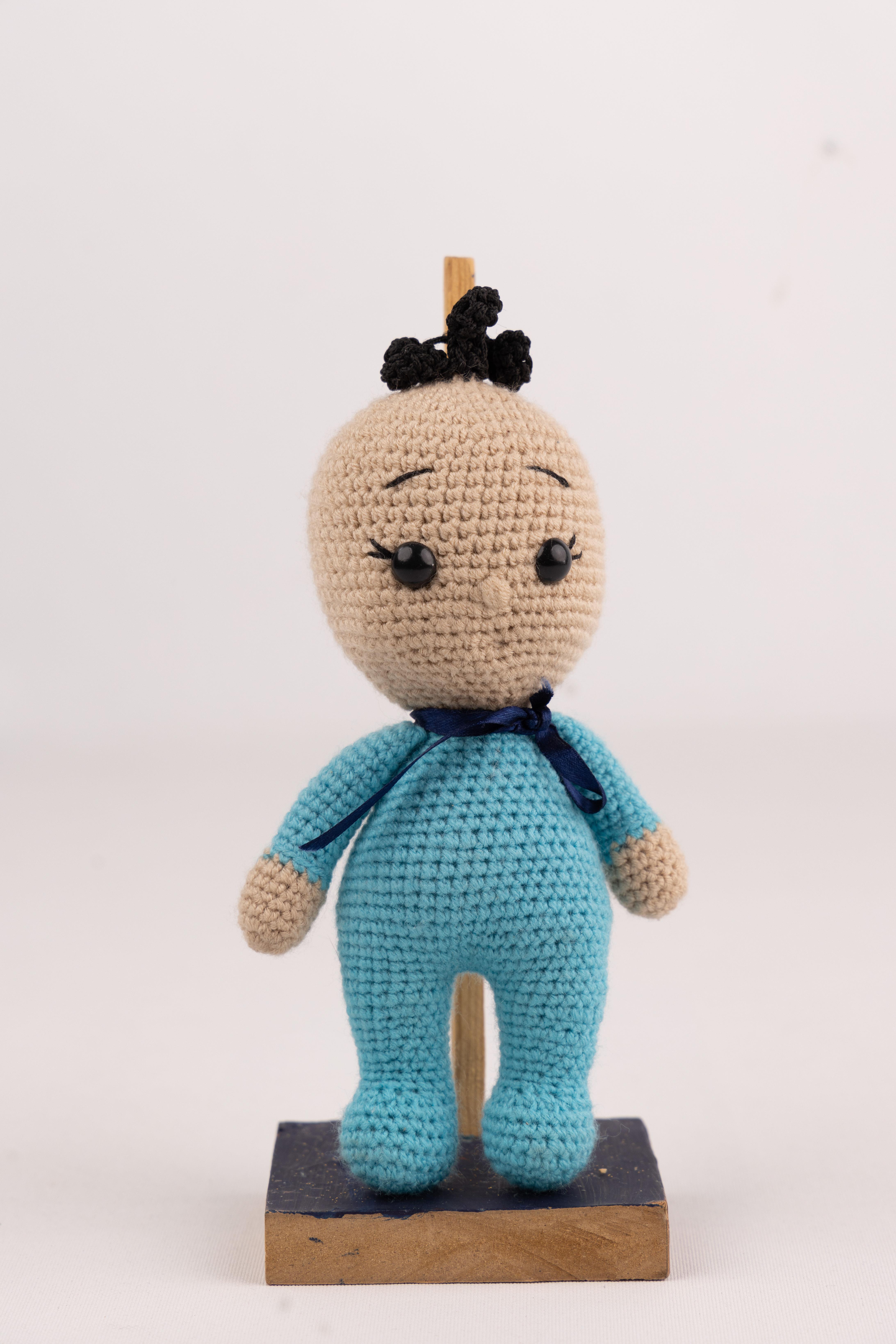 amigurumi-mavi-tulumlu-bebek-4b79-a.jpg