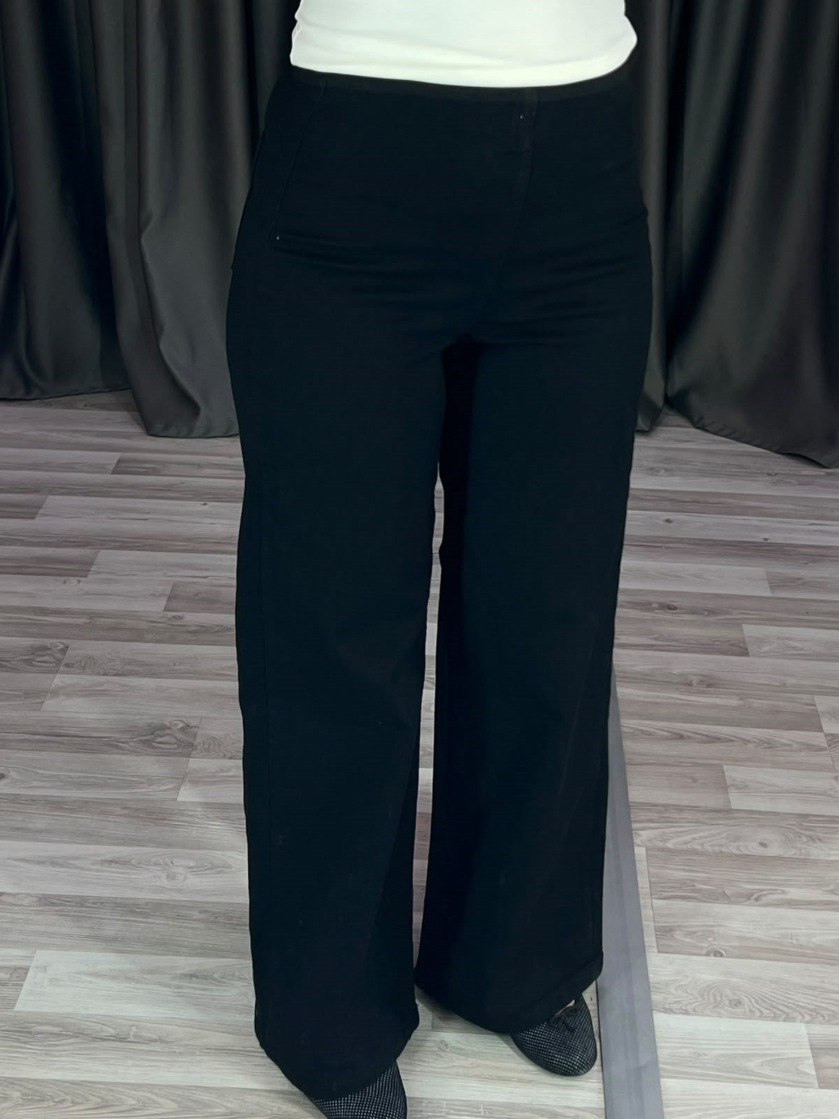 Beli Lastikli Bol Paça Lacivert Yumuşak Jean