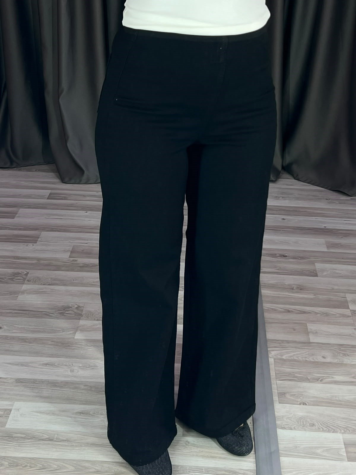 Beli Lastikli Bol Paça Yumuşak Jean