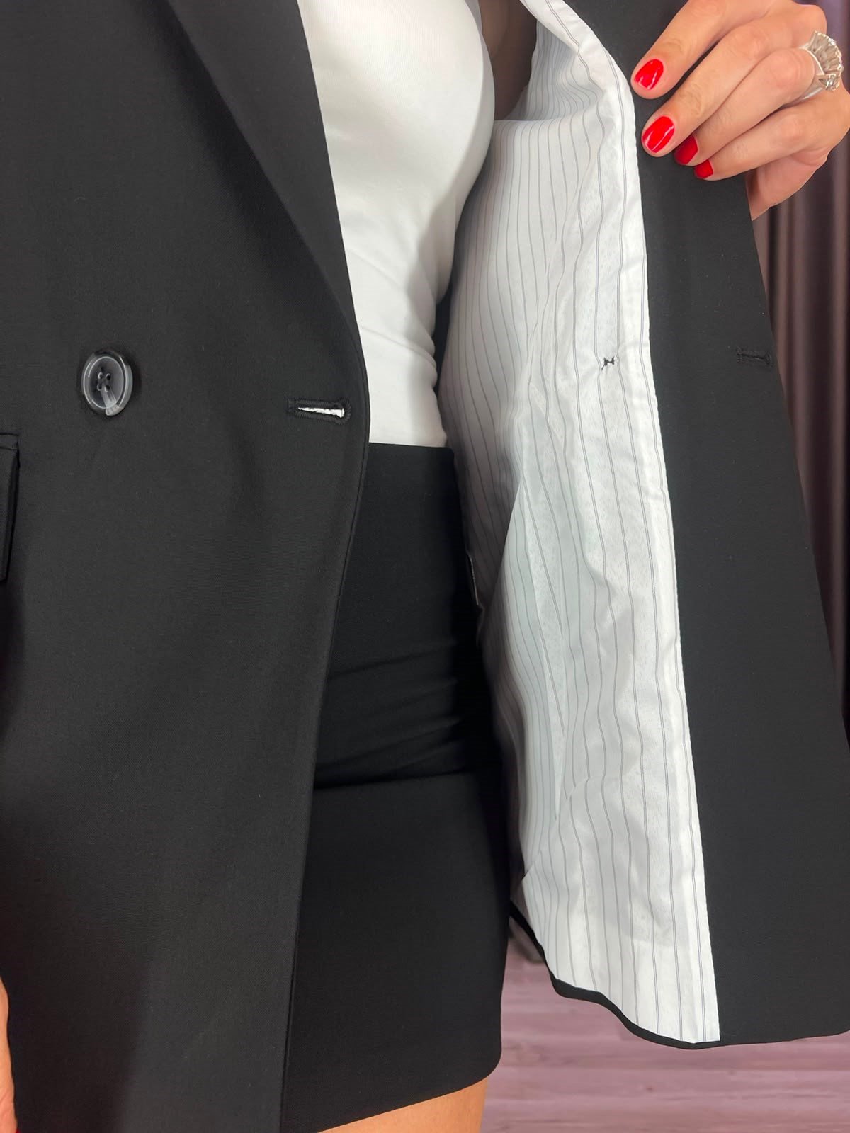 Çizgili Astar Detaylı Siyah Blazer Ceket
