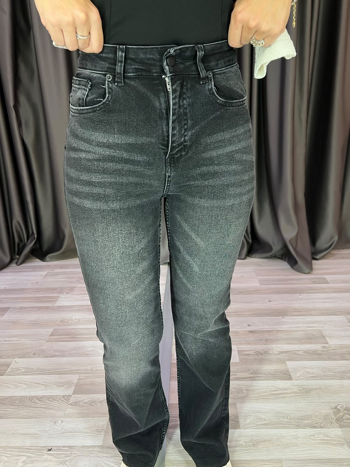 Push Up Model Kesik Paça Jean Pantolon