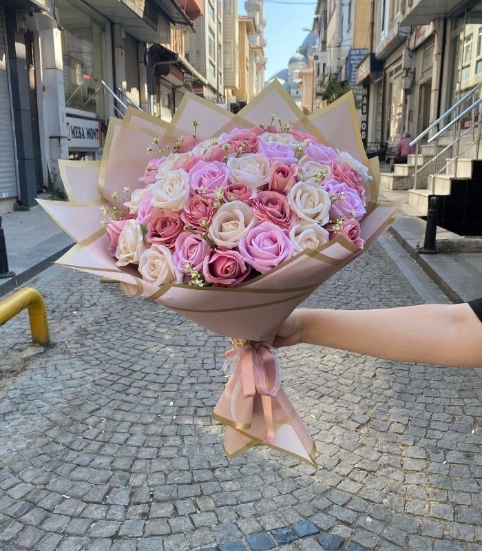 41 Pembe Beyaz Şakayık İsteme Çiçeği